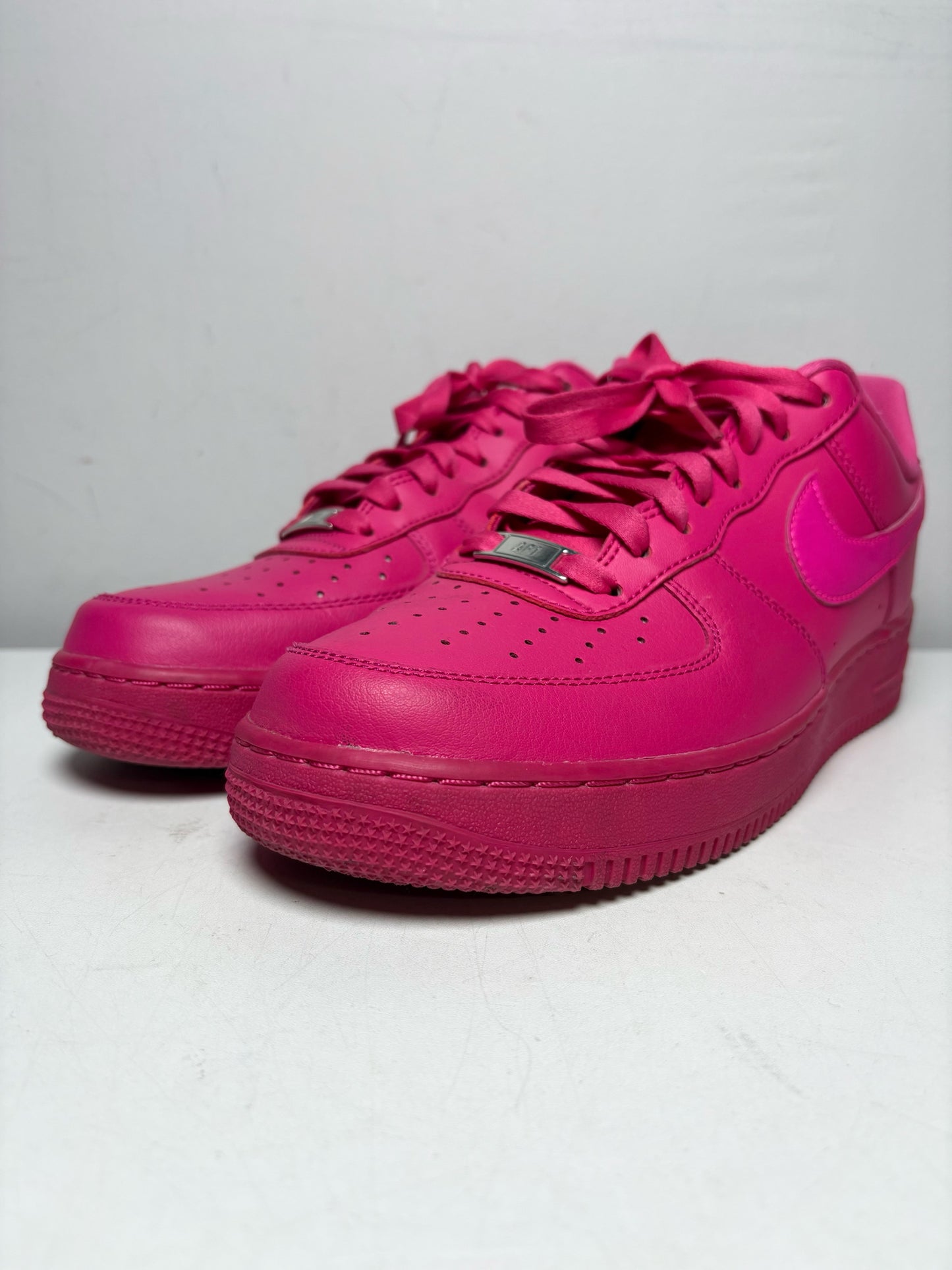 Women's Shoe Size 10 Nike Air Force 1 Fuchsia Pink Leather Pre-Owned Low-Top Sneakers