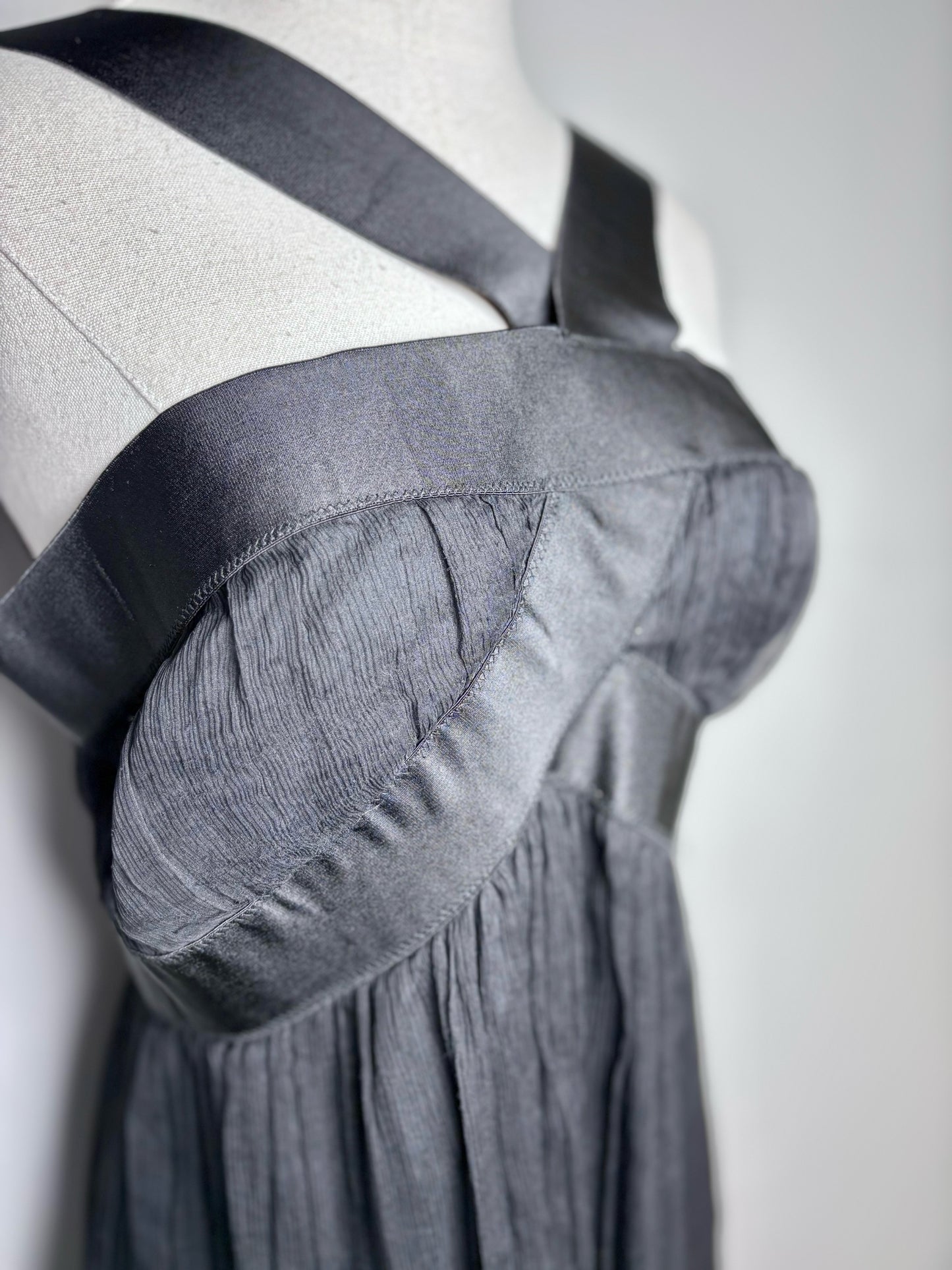 Women Size L Leon Max Black Solid Dress