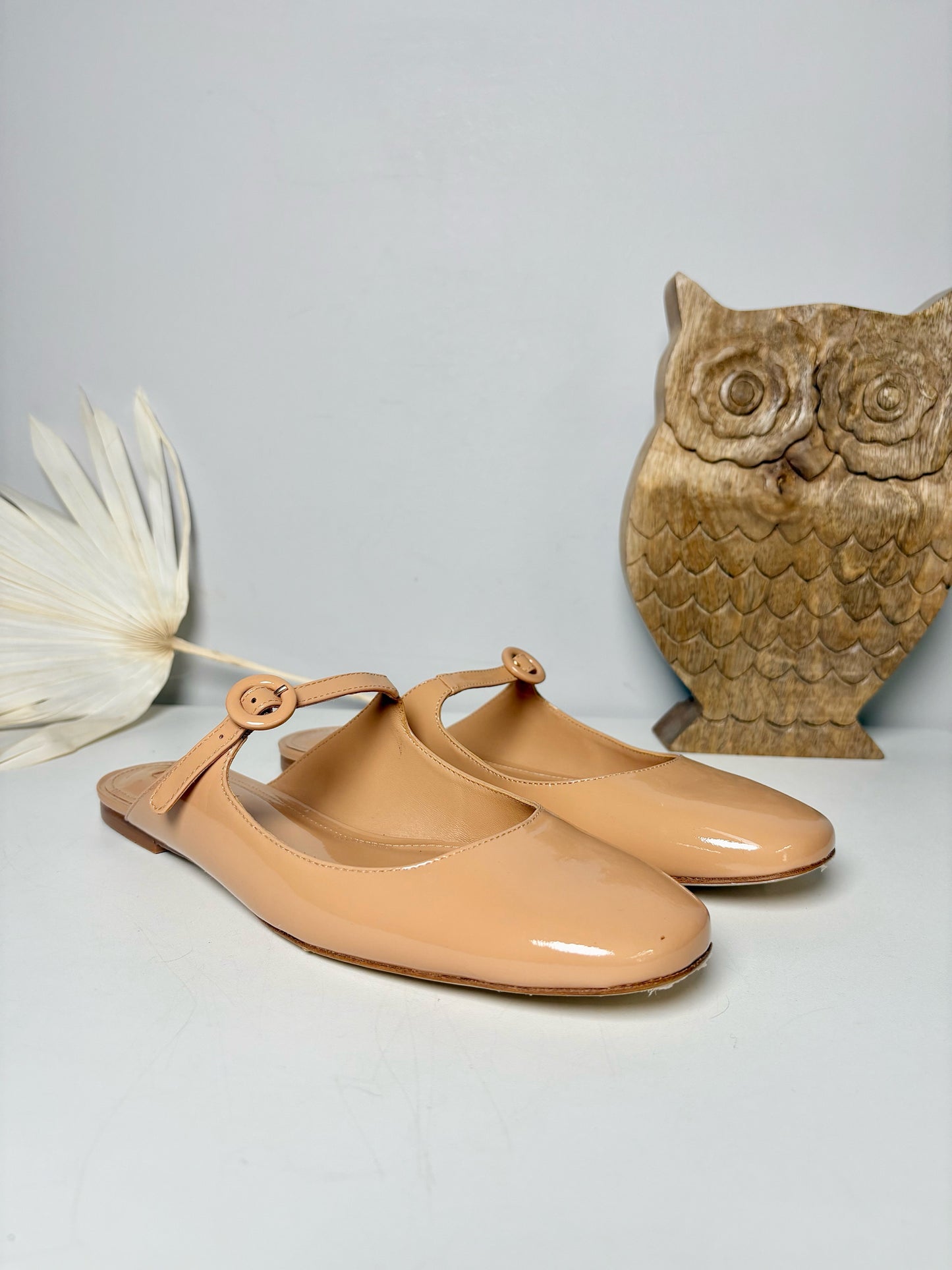 W NWT Shoe Size 9 Larroude Tan Patent Leather Blair Mary Jane Mule