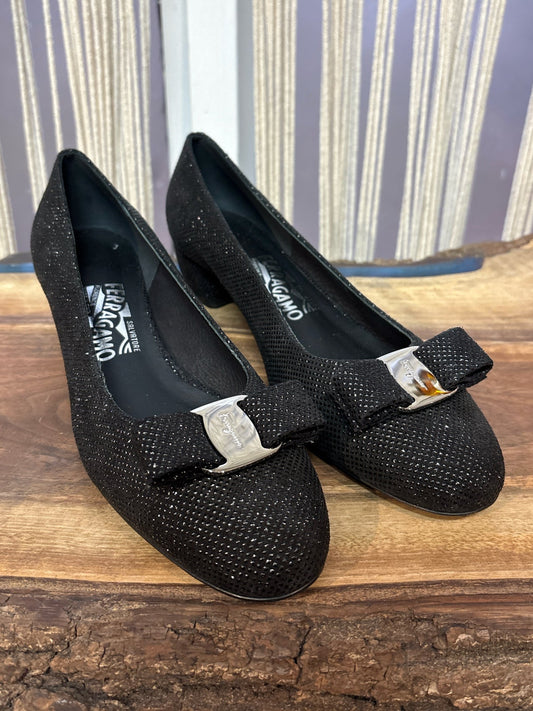 W Shoe Size 8.5 Salvatore Ferragamo Black Glitter Leather Bow Pumps