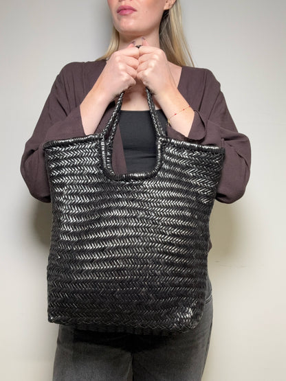Women's Dragon Diffusion Black Handwoven Leather NS Diagonal Pre-Owned Basket Tote Bag