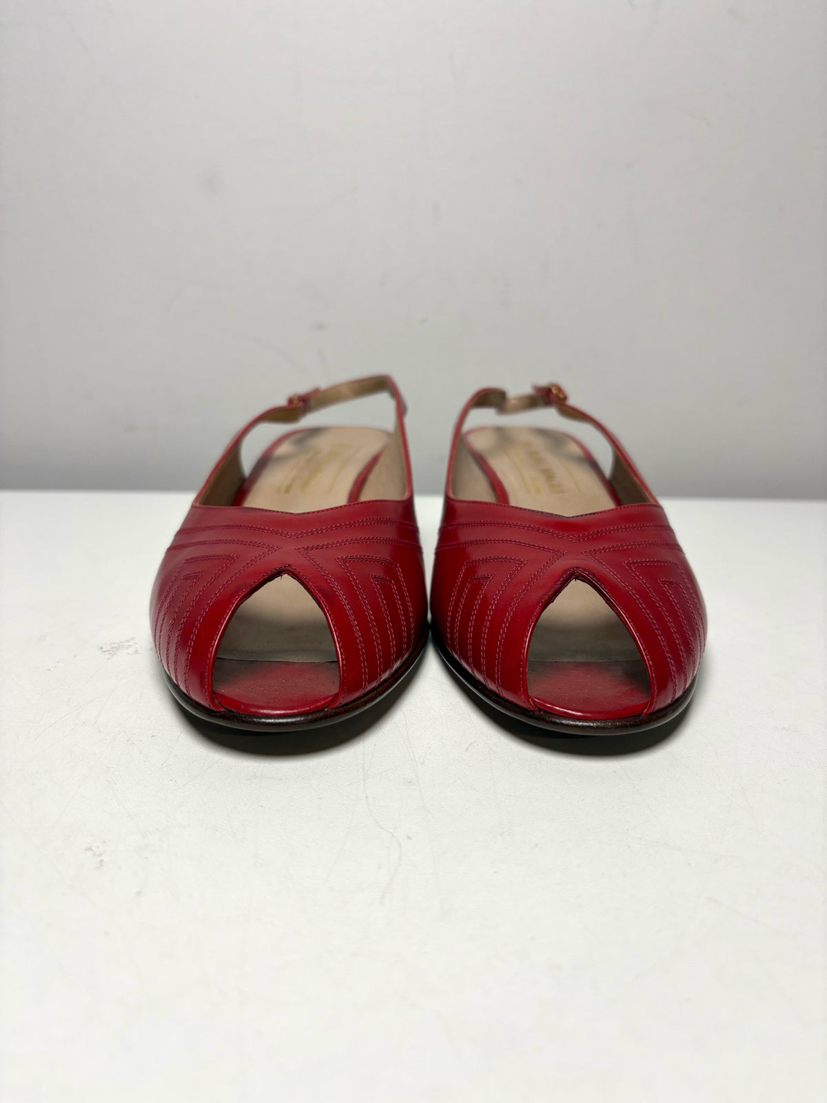 Women Shoe Size 7.5 Bruno Red Leather Vintage Pre-Owned Slingback Peep Toe Heels