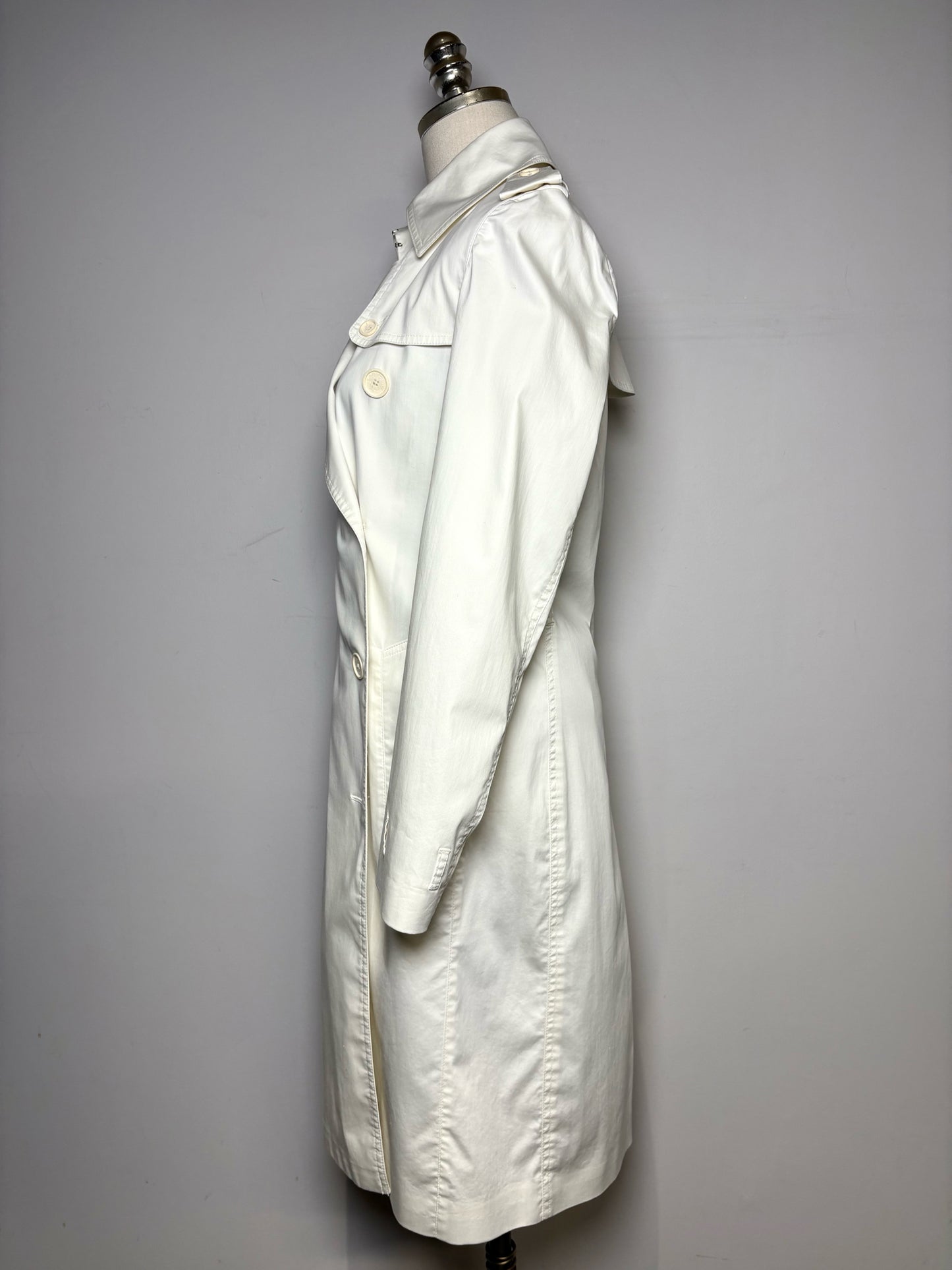 Women Size 4 Burberry White Cotton Blend Trench/Rain Coat