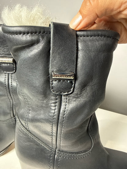 W Shoe Size 37.5 (7 US) Burberry Black Leather Shealring Lined Boots