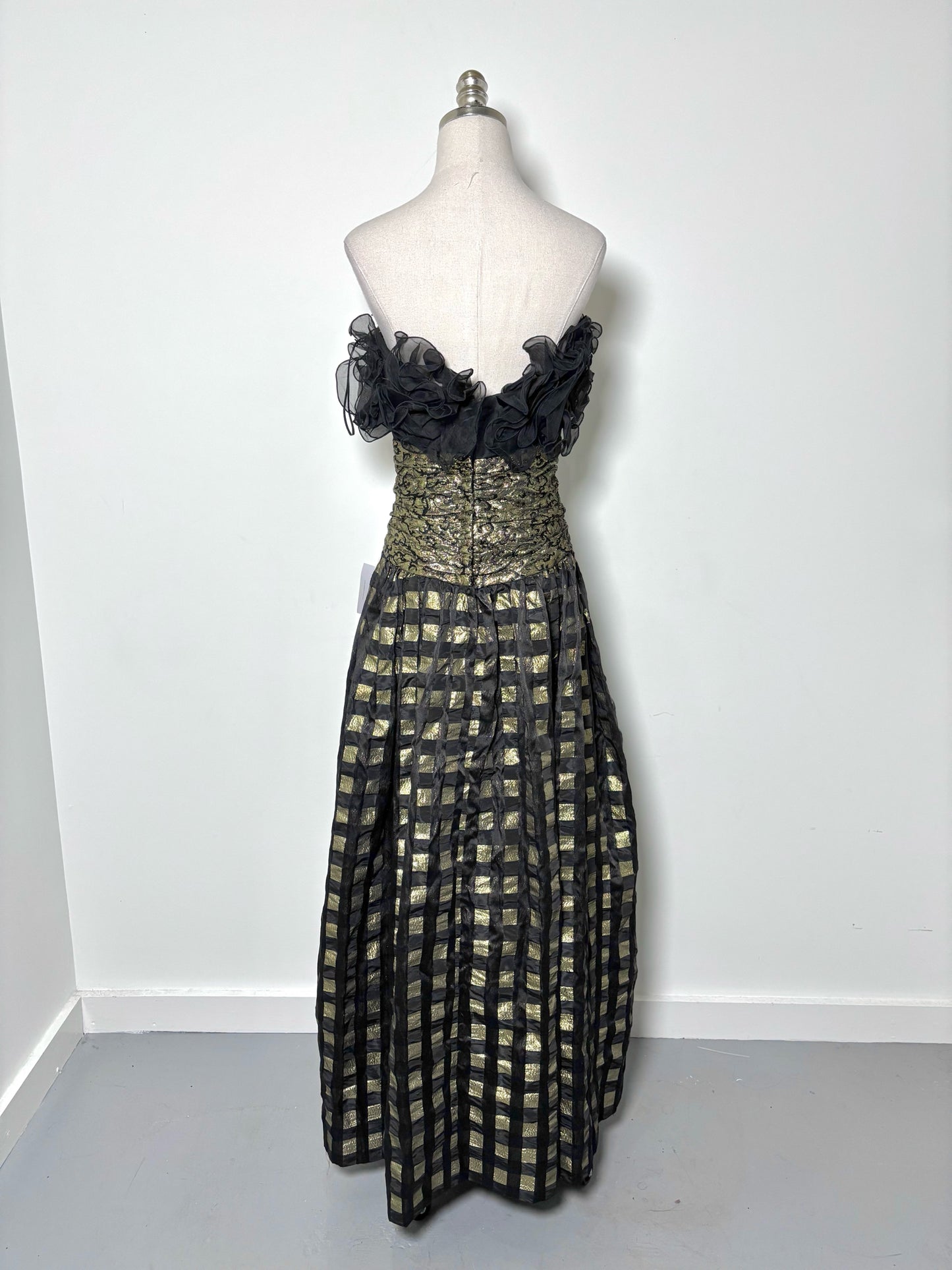 Women Size 6 Eugene Alexander Gold, black, white Squares Vintage Gown