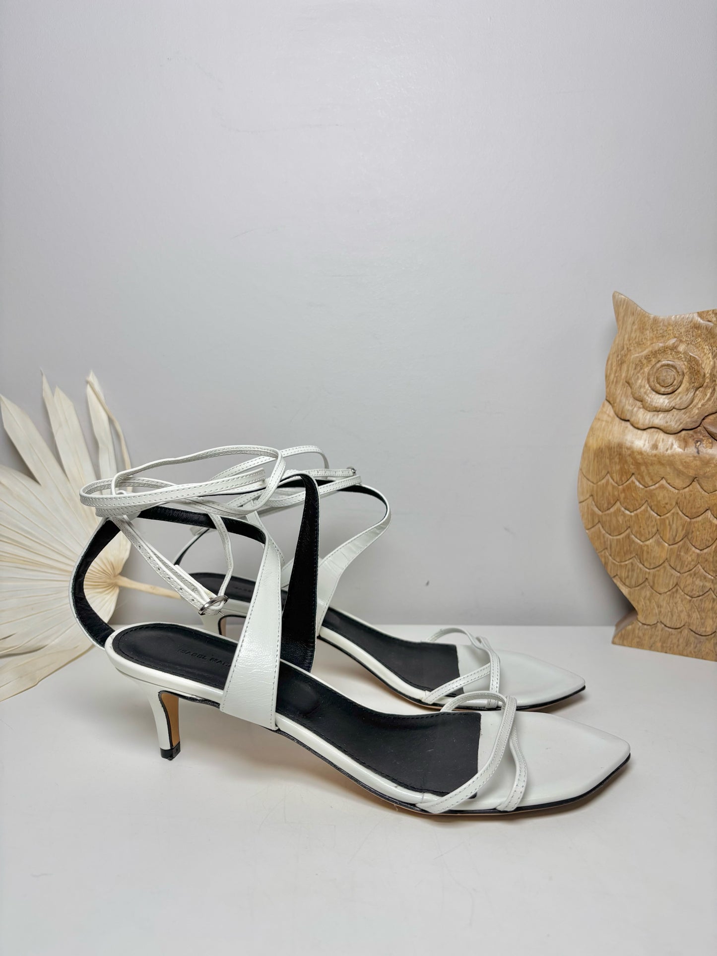W Shoe Size 39 (9 US) Isabel Marant White Leather Cowhide NWT Sandals