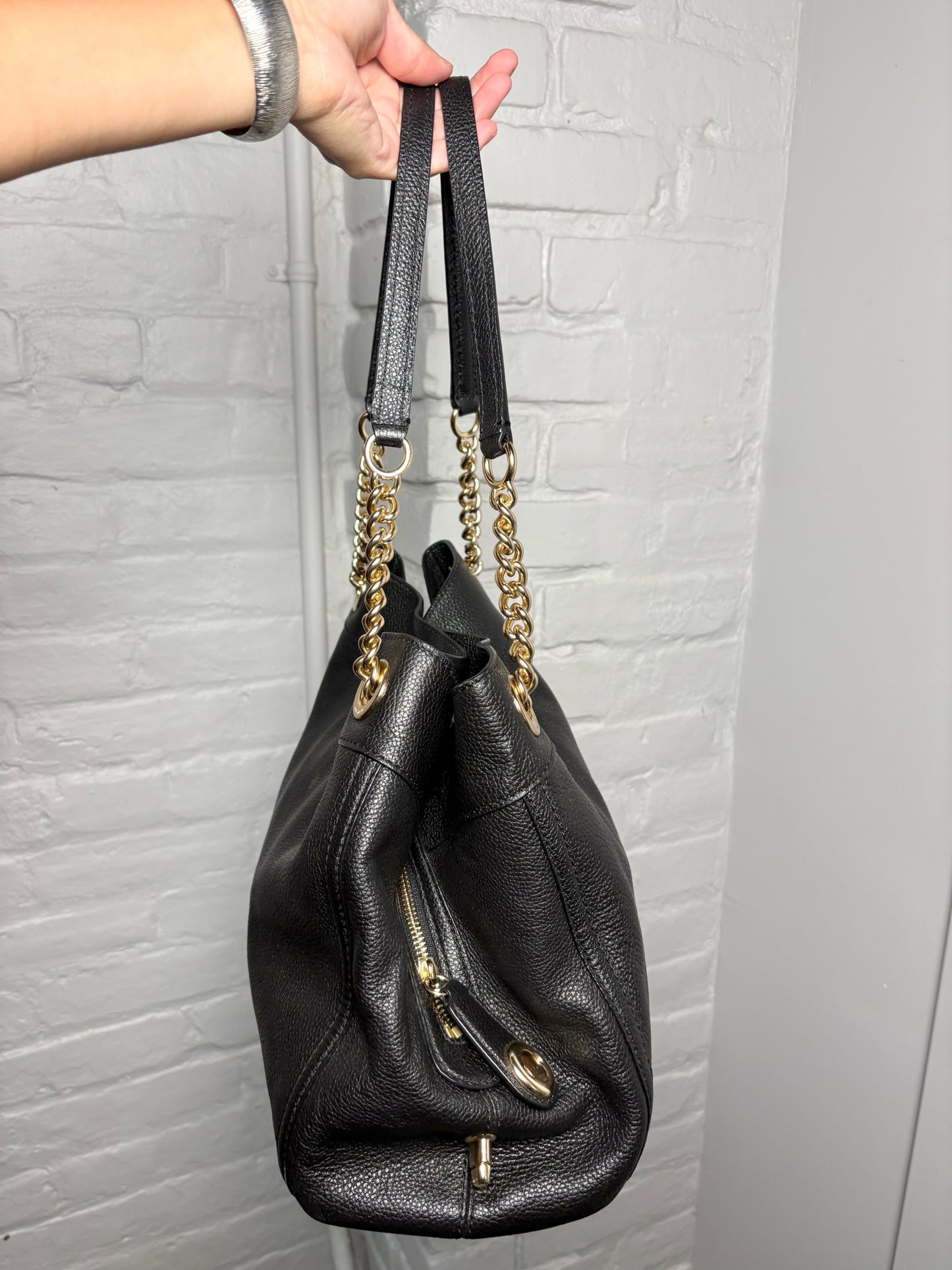 Coach Solid Pebble Leather Pre-owned Black Edie Purse