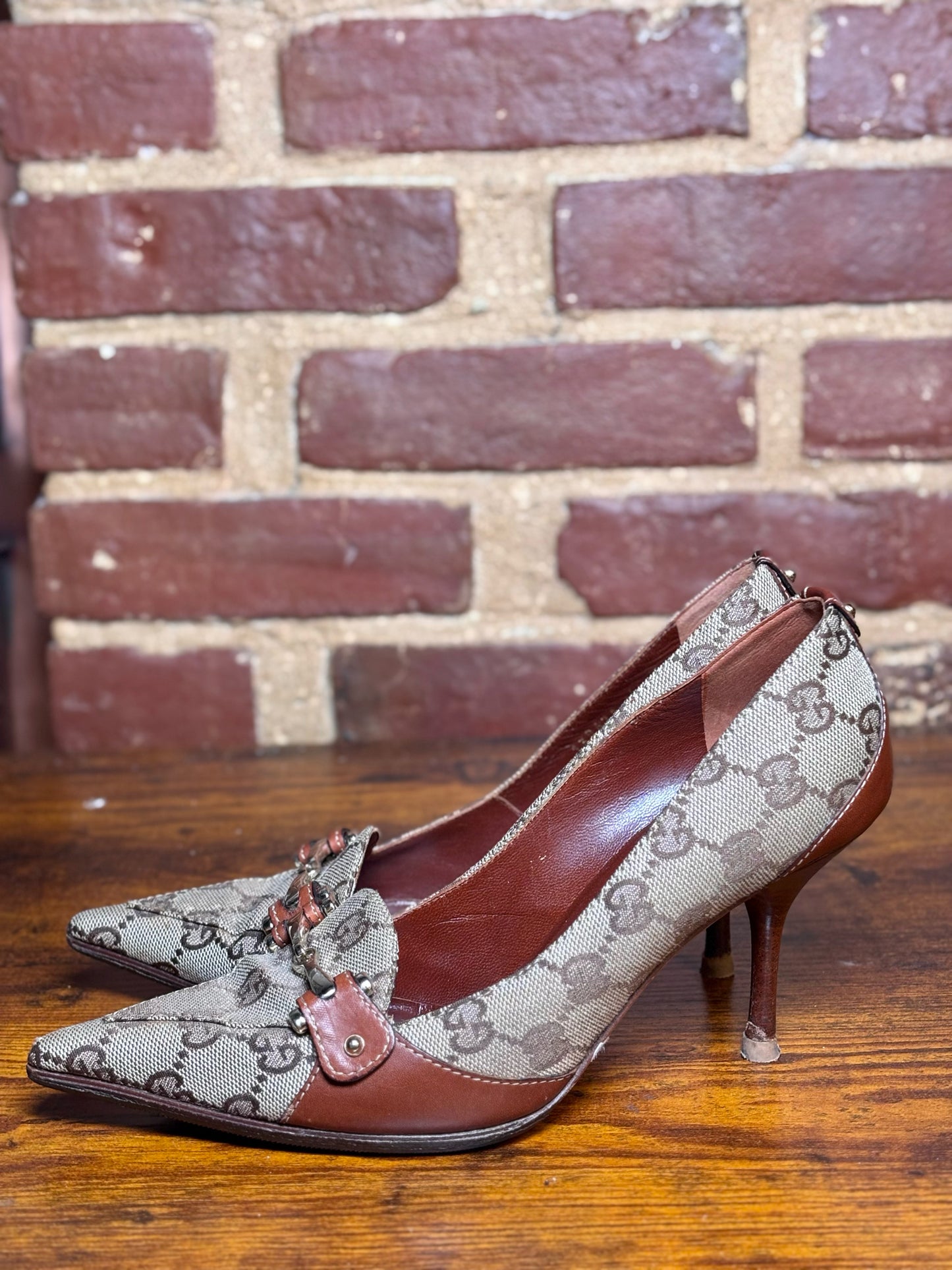 W Shoe Size 36.5 Gucci Brown Canvas, Leather Trim Vintage Pre-owned Heels