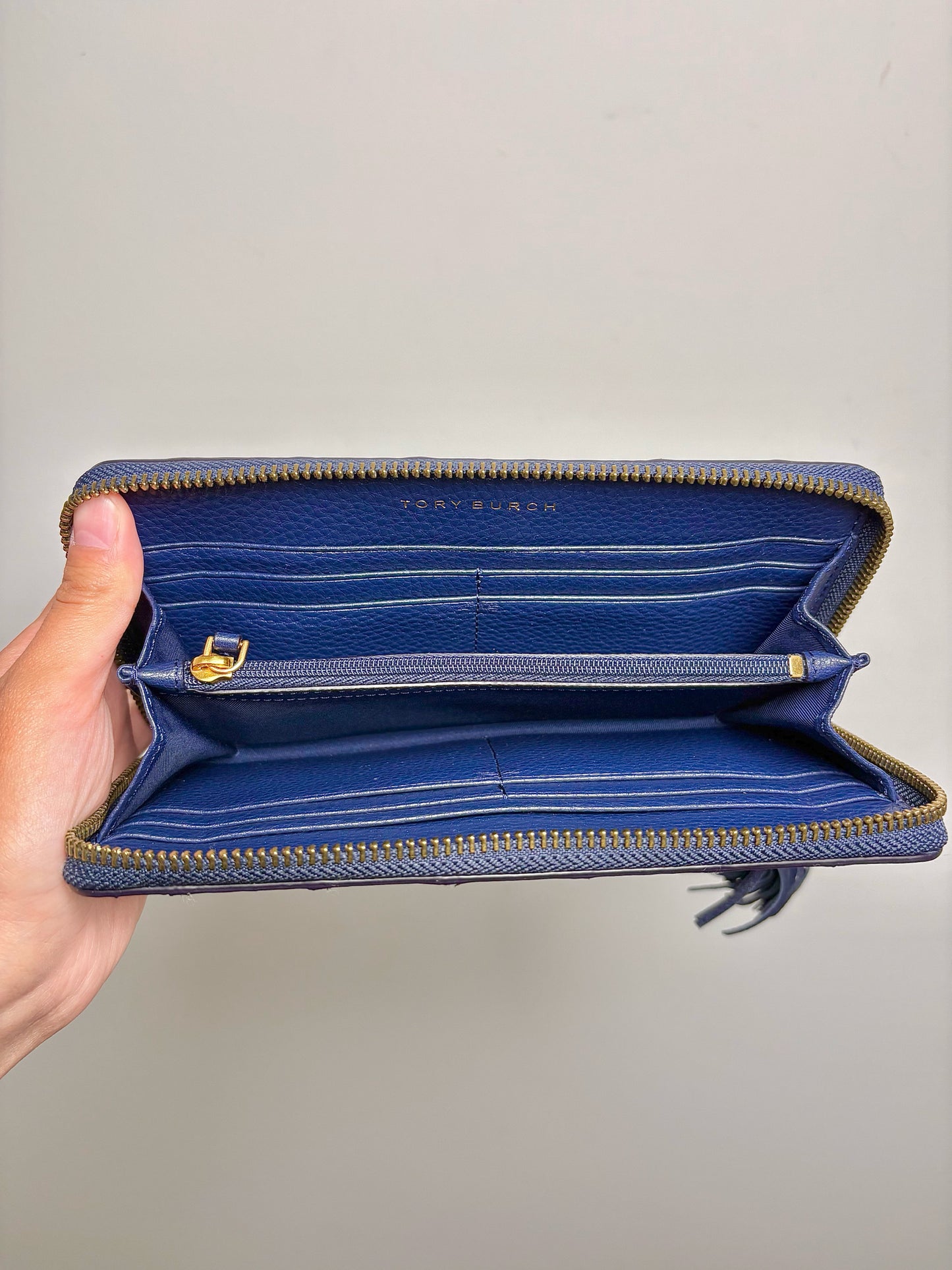 Tory Burch Leather Continental Zipper Tassel Pre-owned Wallet