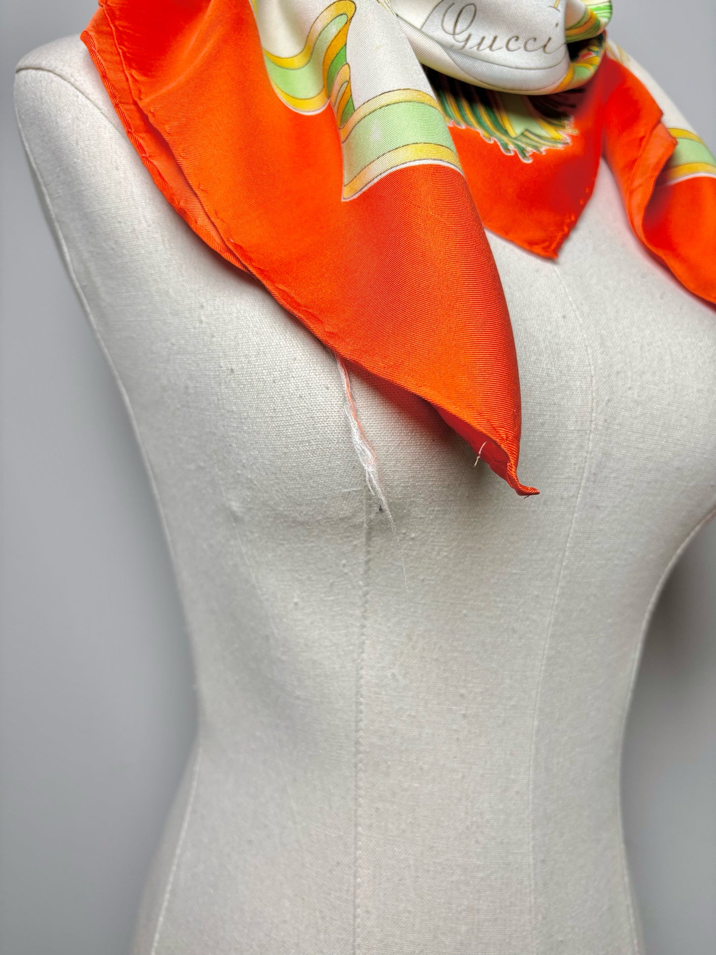 Gucci Floral Printed Hand-rolled 33 x 33 Vintage Silk Scarf