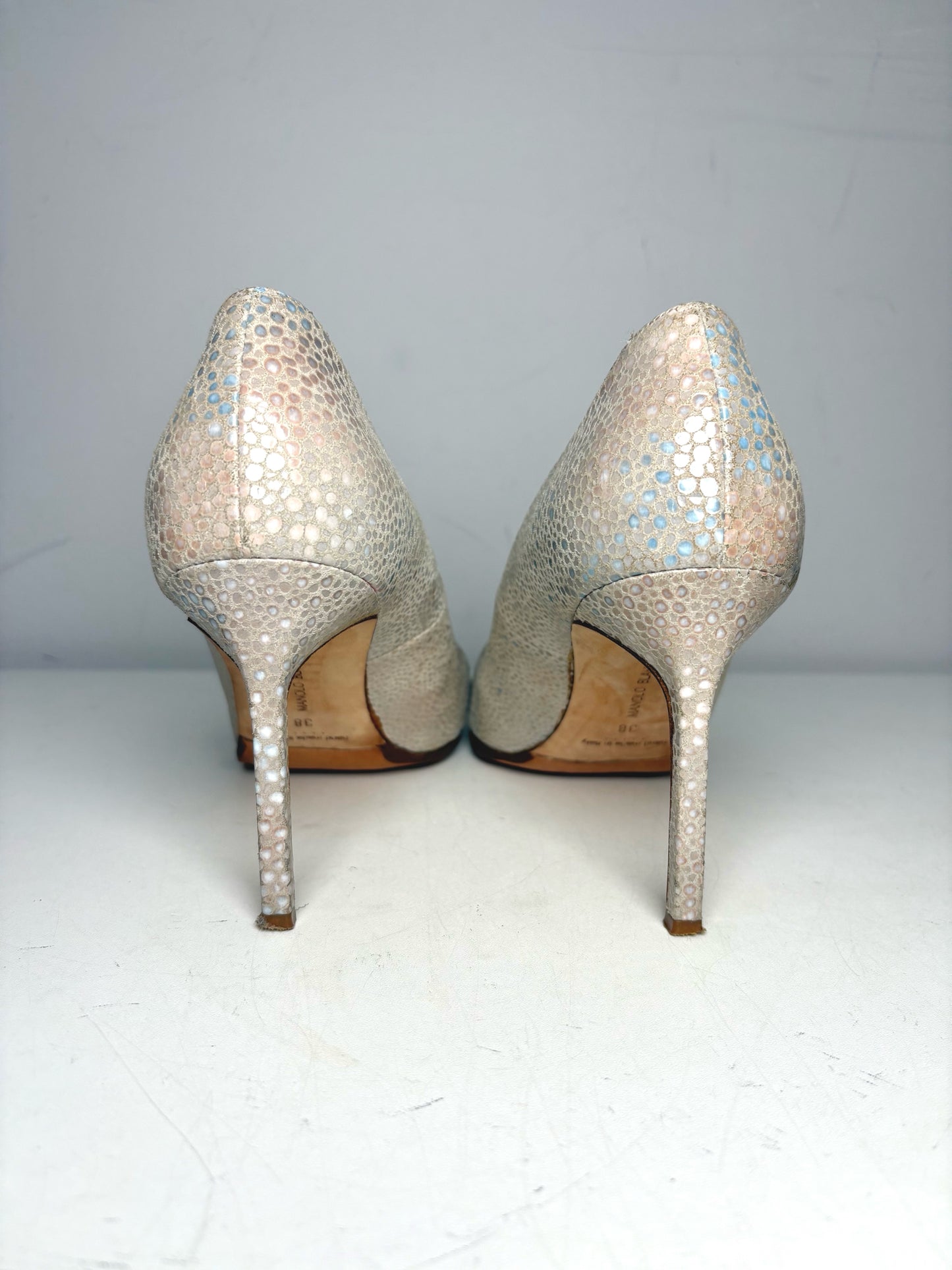 W Shoe Size 38 Manolo Blahnik Bone Snakeskin Effect Pre-owned Heels