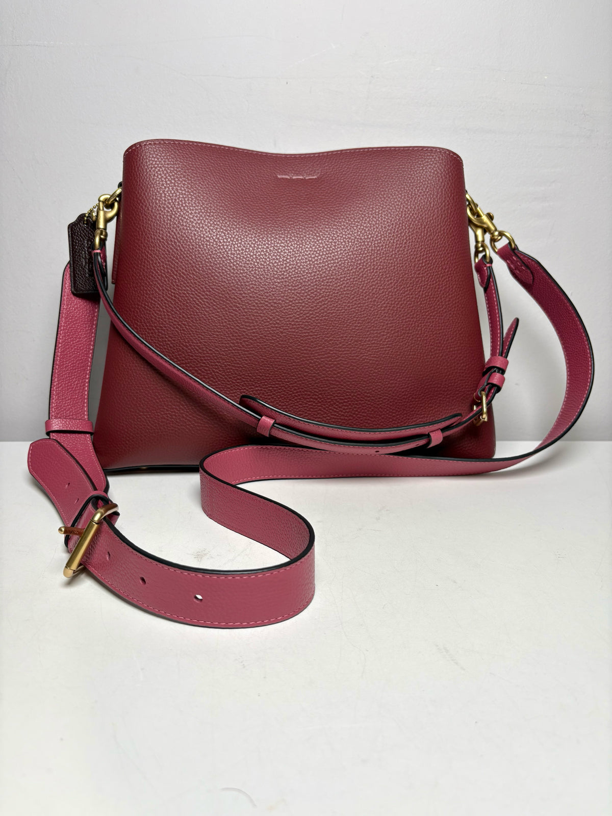 Women's Coach Willow C2590 Berry Colorblock Leather Pre-Owned Medium Shoulder Crossbody Bag