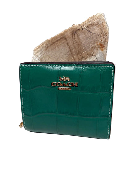 Women's Coach Emerald Jade Croc-Embossed Leather NWT Pre-Owned Bi-Fold Wallet