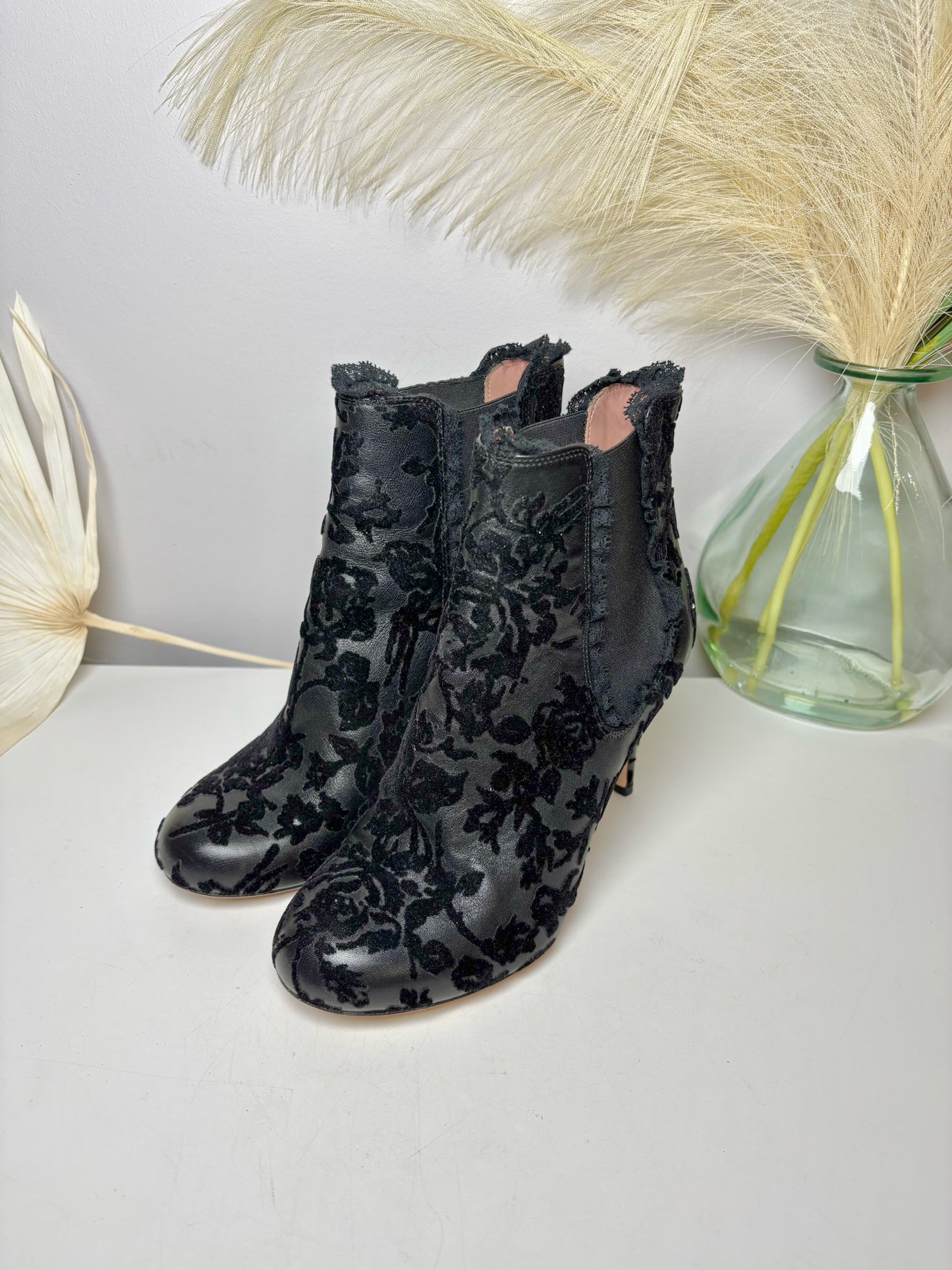 W Shoe Size 6 Valentino RED Black Velvet Cowhide Boots