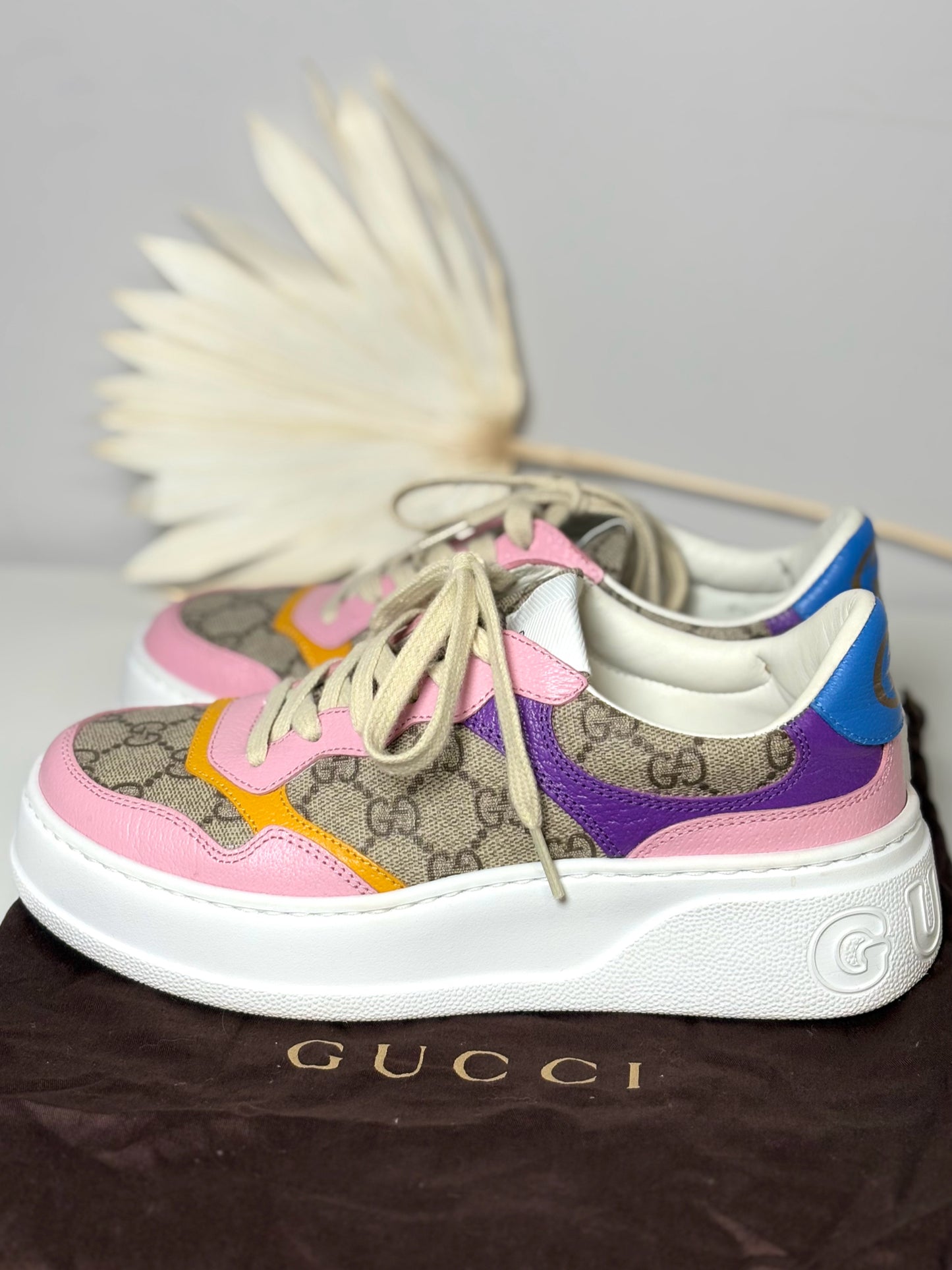 W Shoe Size 37 (6.5) Gucci Supreme Multi-Color Canvas, Leather Sneakers