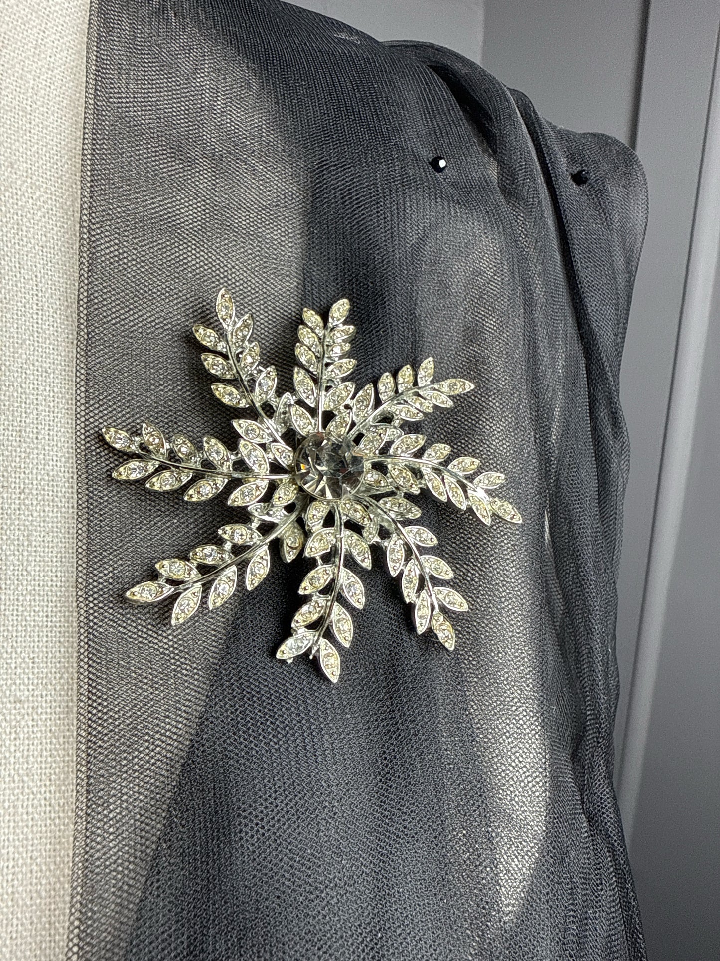 Women Size XS Milla Black Tulle Tiered One-Shoulder Gown