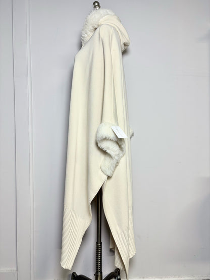 Women Size One Size Cyrous Cream Merino Wool Cape