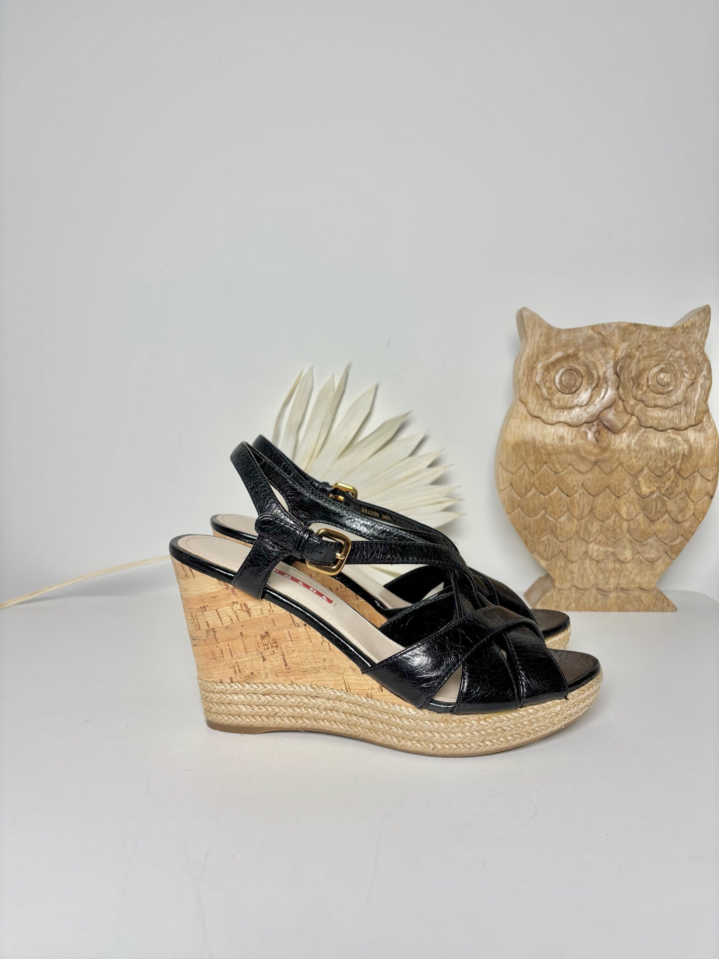 W Shoe Size 38.5 Prada Black Leather & Wicker Pre-owned Wedges