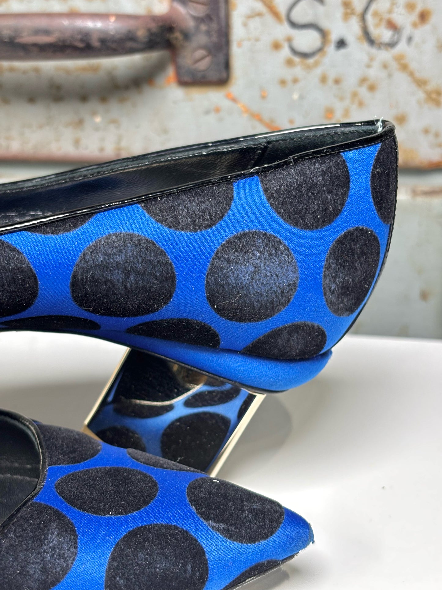 W Shoe Size 38.5 Nicholas Kirkwood Blue, Black Heels