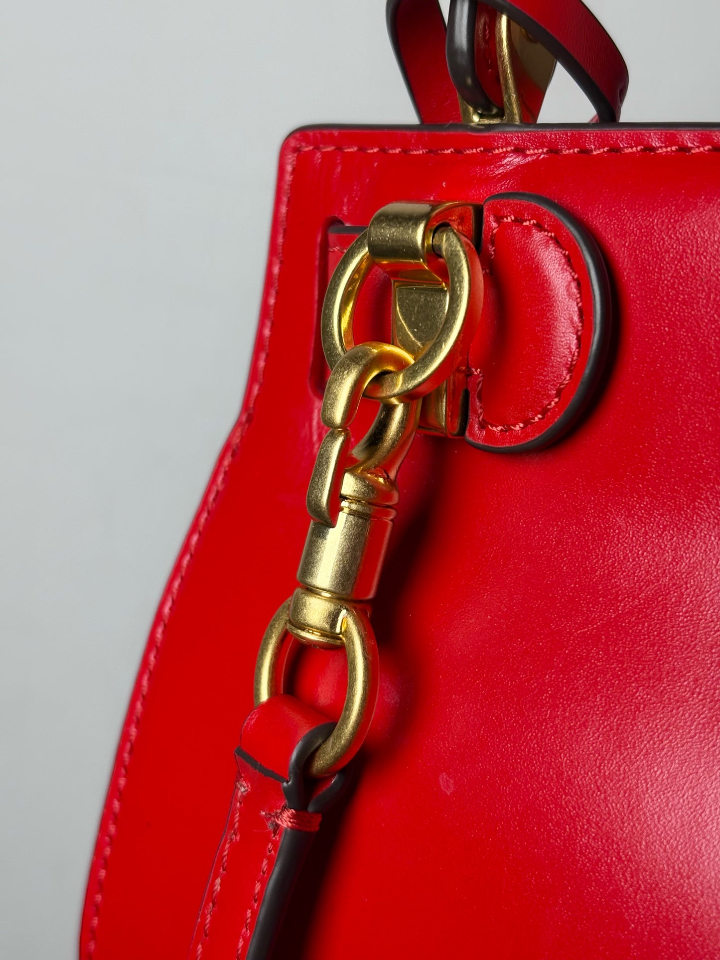 Women's Tory Burch Petite Lee Radziwill Brilliant Red Pre-owned NWT Tote