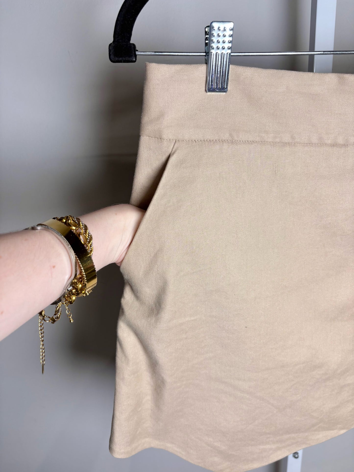 Women Size 8 Veronica Beard Khaki Solid Linen, Cotton Blend Women's Skirt