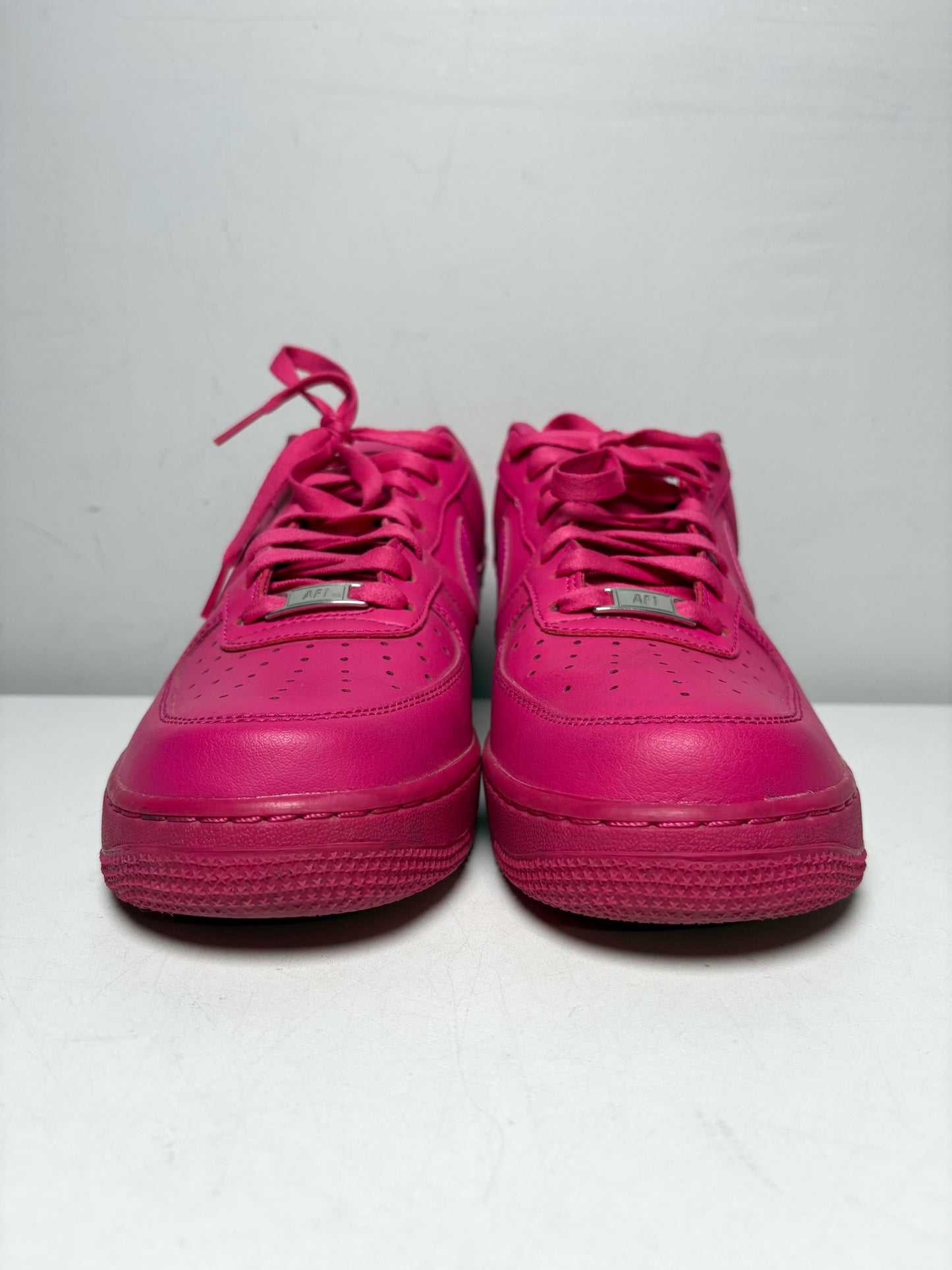 Women's Shoe Size 10 Nike Air Force 1 Fuchsia Pink Leather Pre-Owned Low-Top Sneakers
