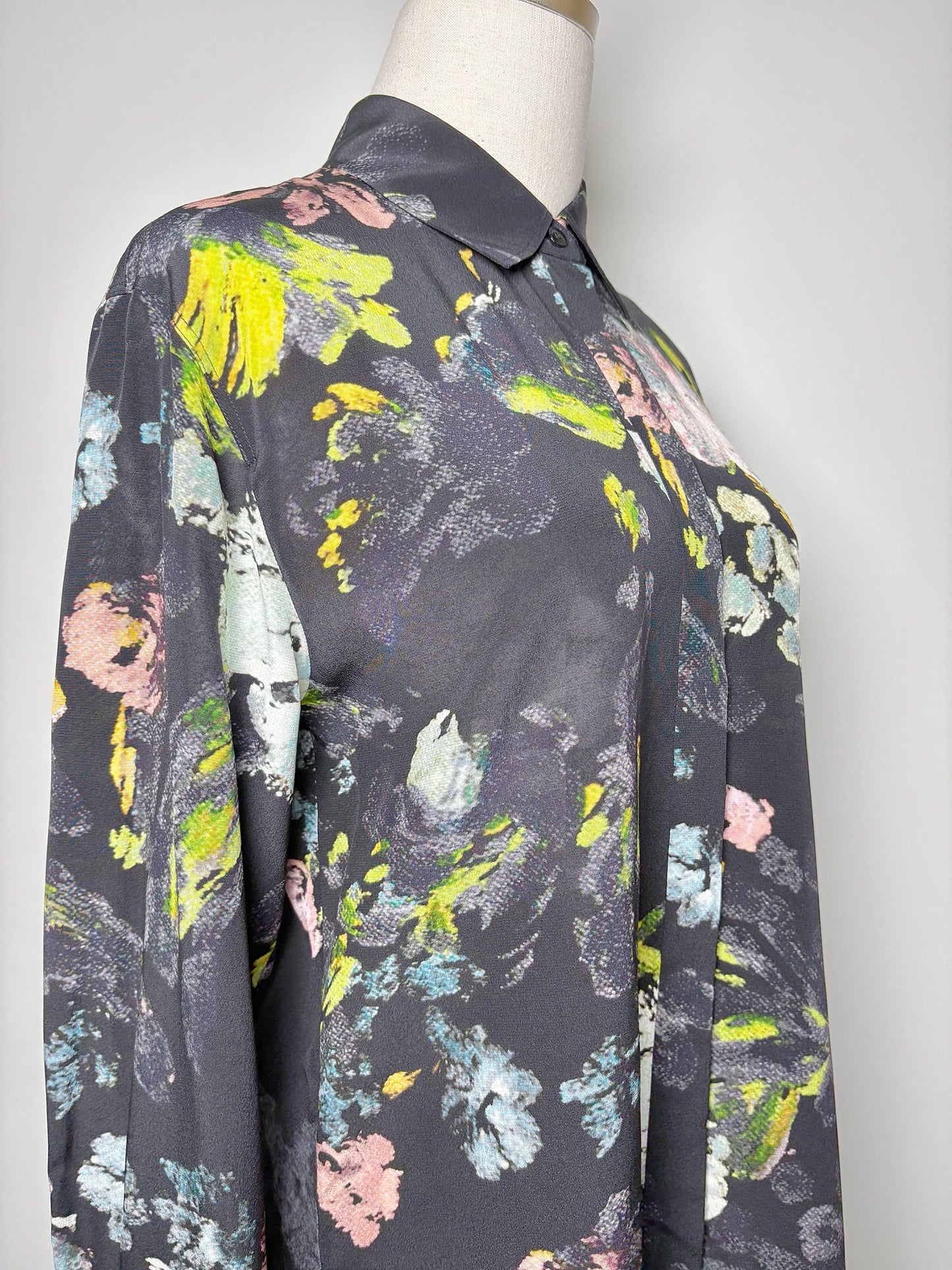 Women Size 36 Joseph Black, pink, yellow Floral Silk Blouse