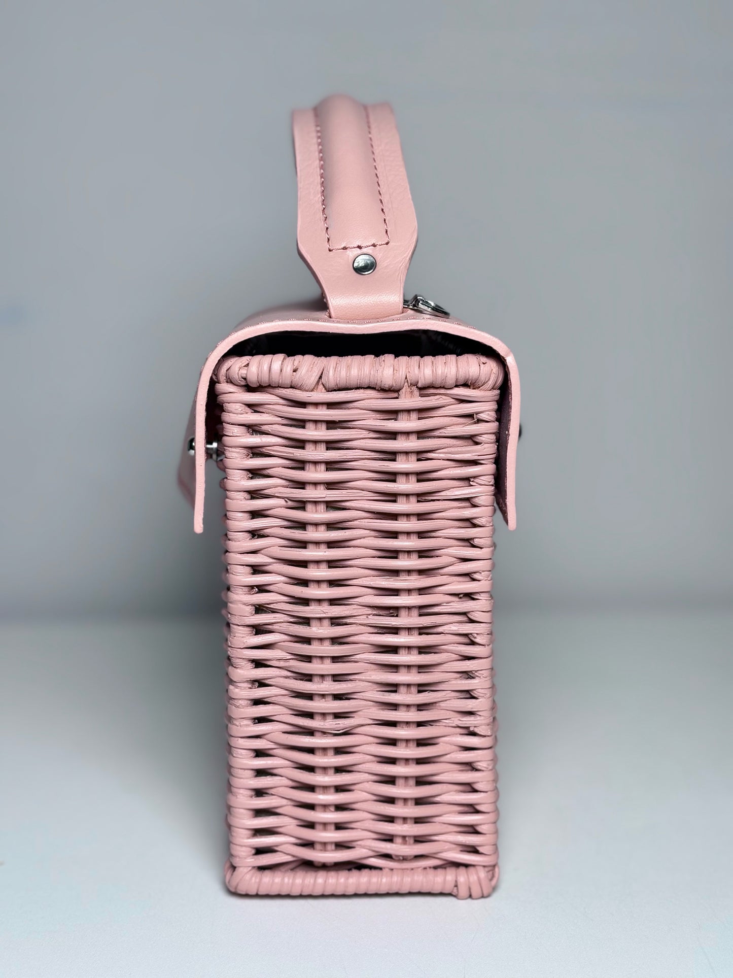 Wicker & Leather Wicker Wings Pre-owned Pink Small Purse