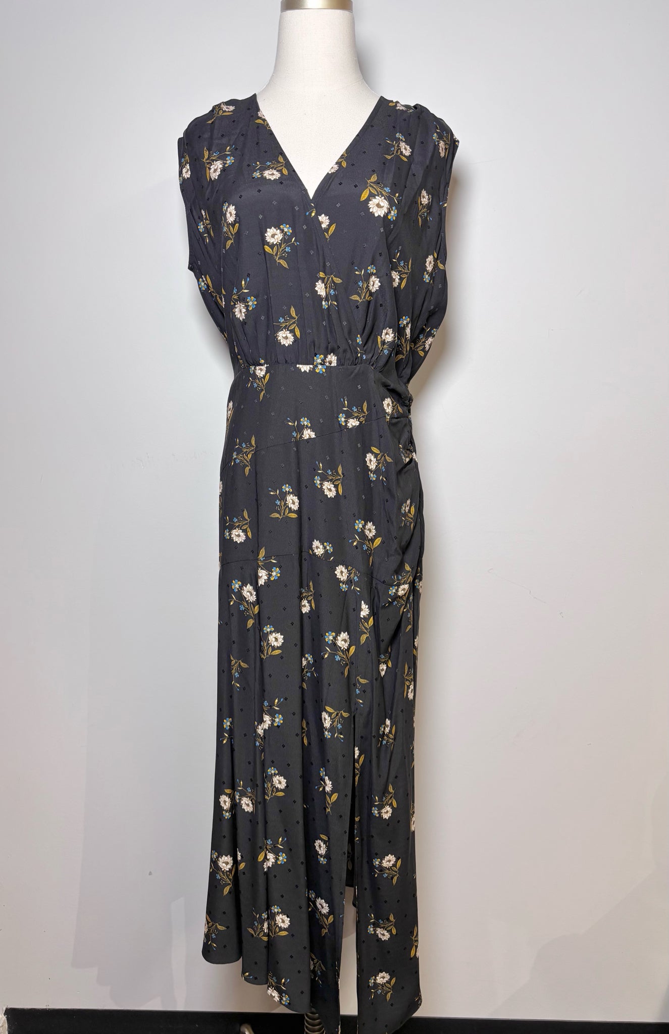 Women Size 10 Veronica Beard Black Floral Midi Silk Blend Dress
