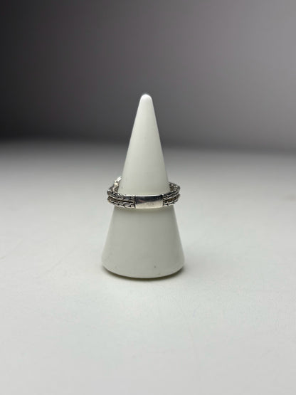 Women's Size 6 John Hardy Love Knot Diamond Sterling Silver Pre-Owned Ring