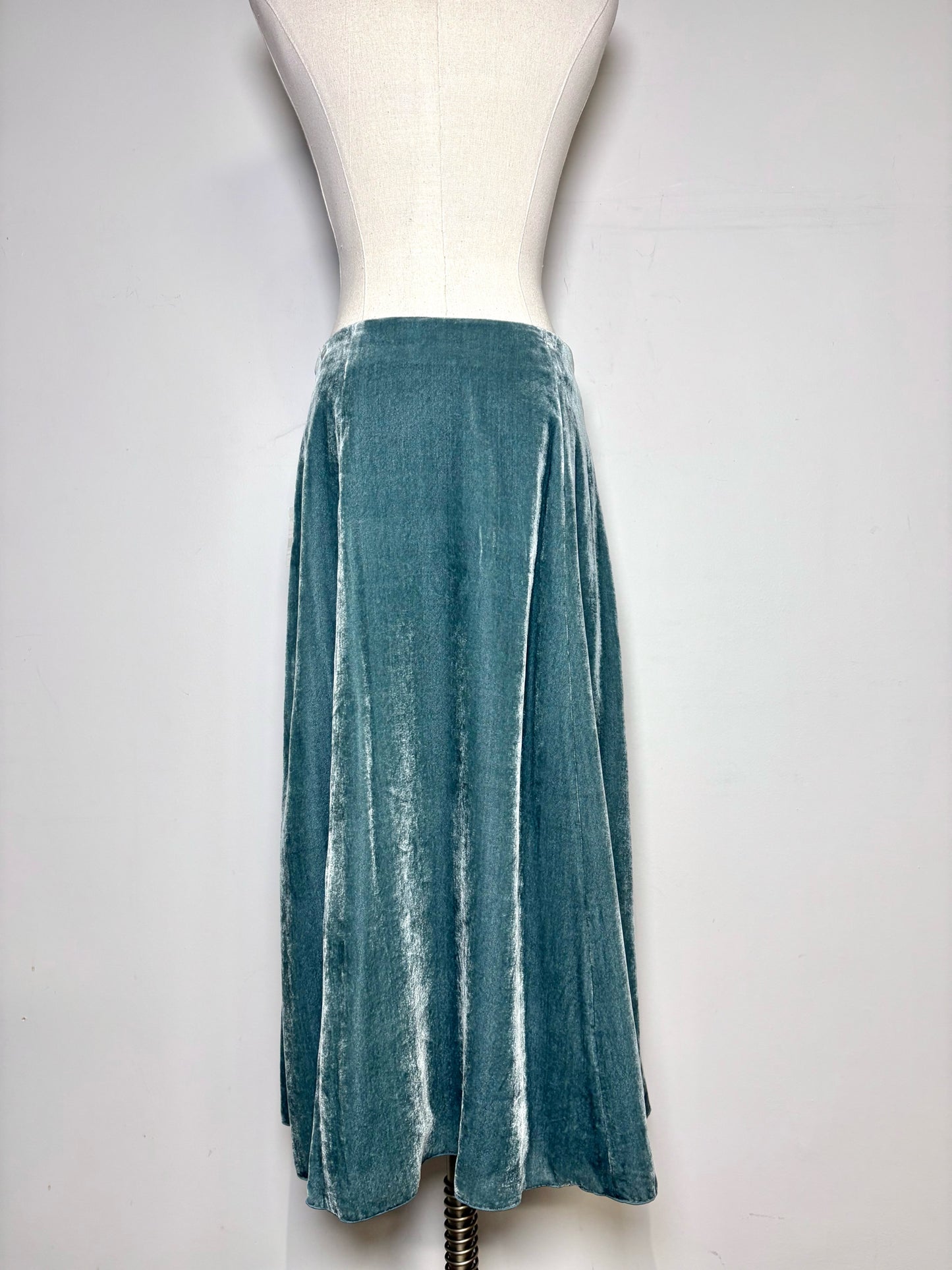 Women Size 38 (M US) Tomorrowland Seafoam Green Velvet Pre-owned, NWT Skirt