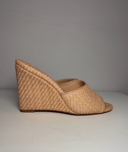 W Shoe Size 9.5 Veronica Beard Natural Raffia Pre-owned Sandals