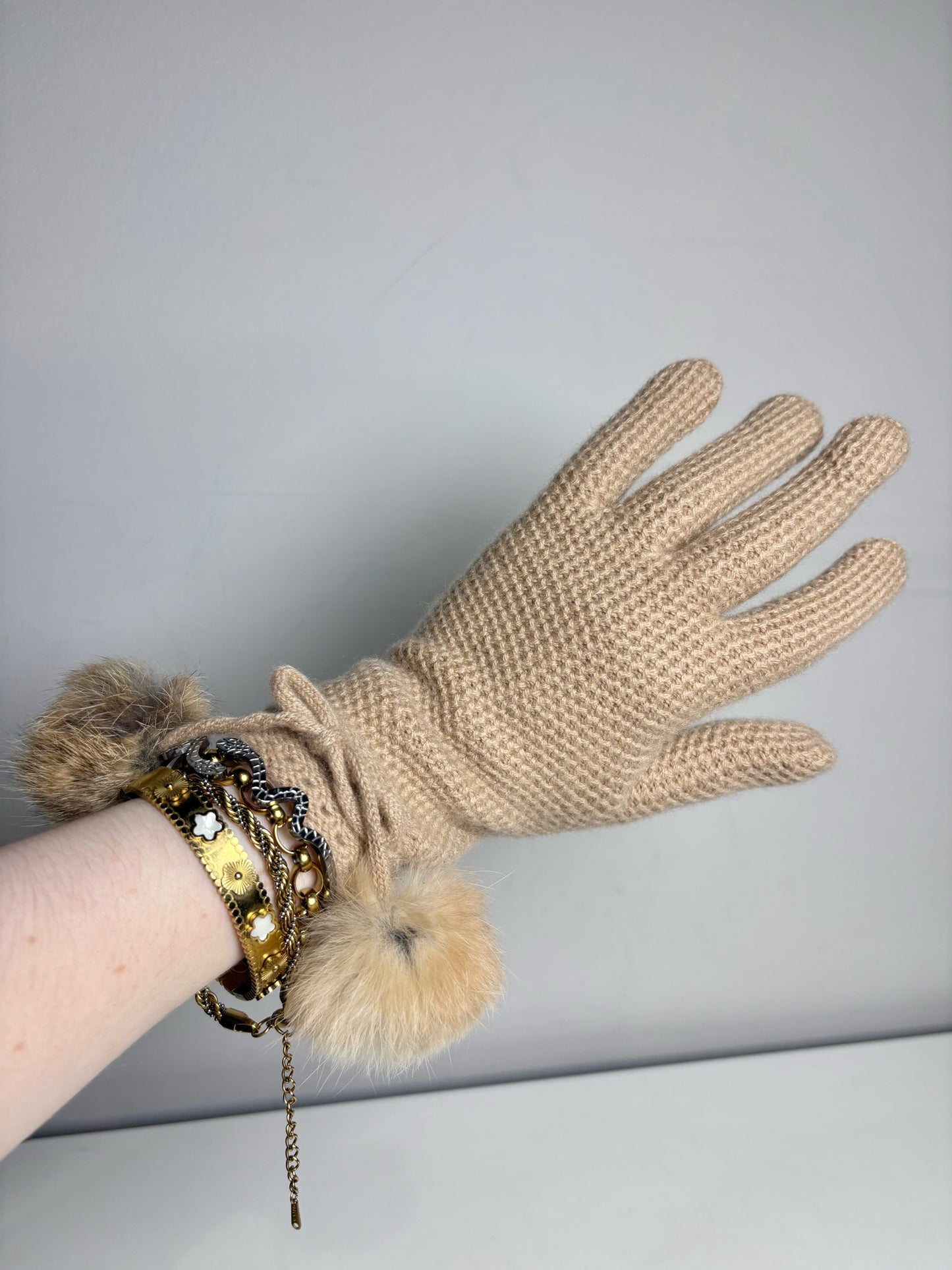 Neiman Marcus Women's Gloves
