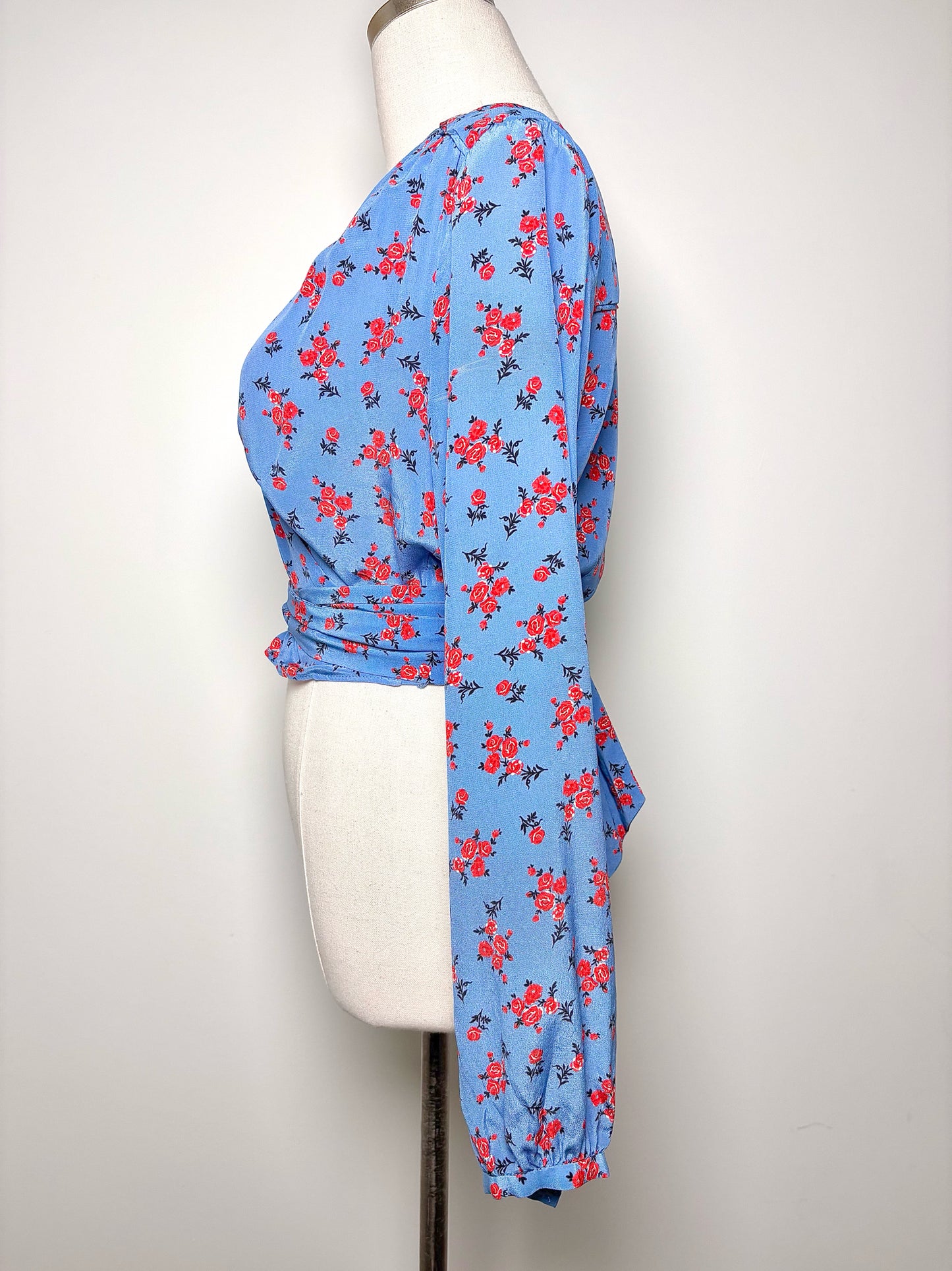 Women Size M Intermix Blue Floral Print Wrap Blouse