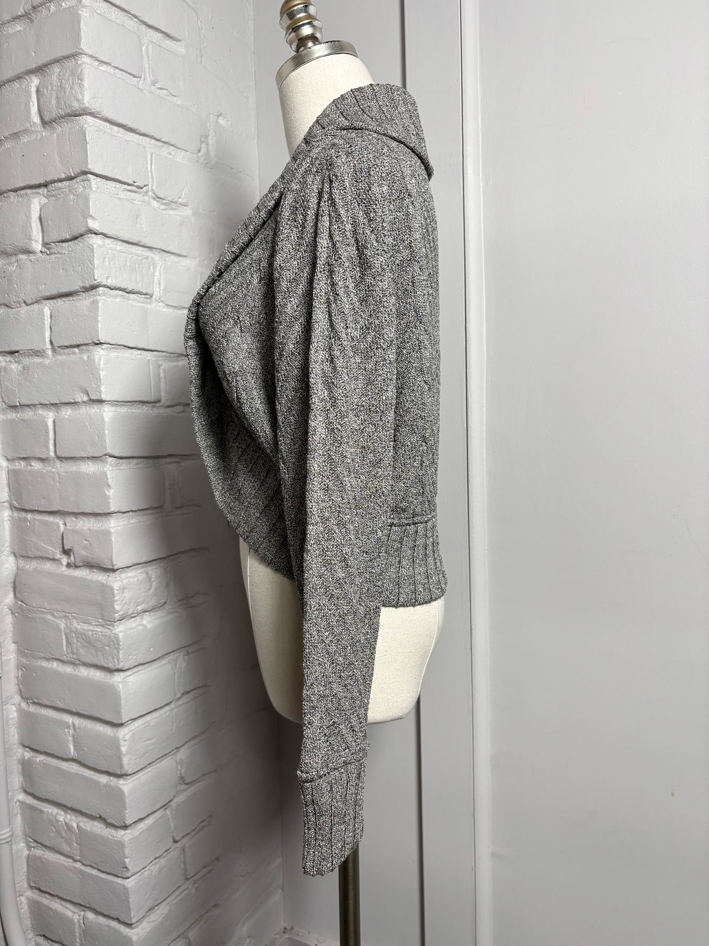 Women Size 6 St. John by Marie Gray Gray Solid Top