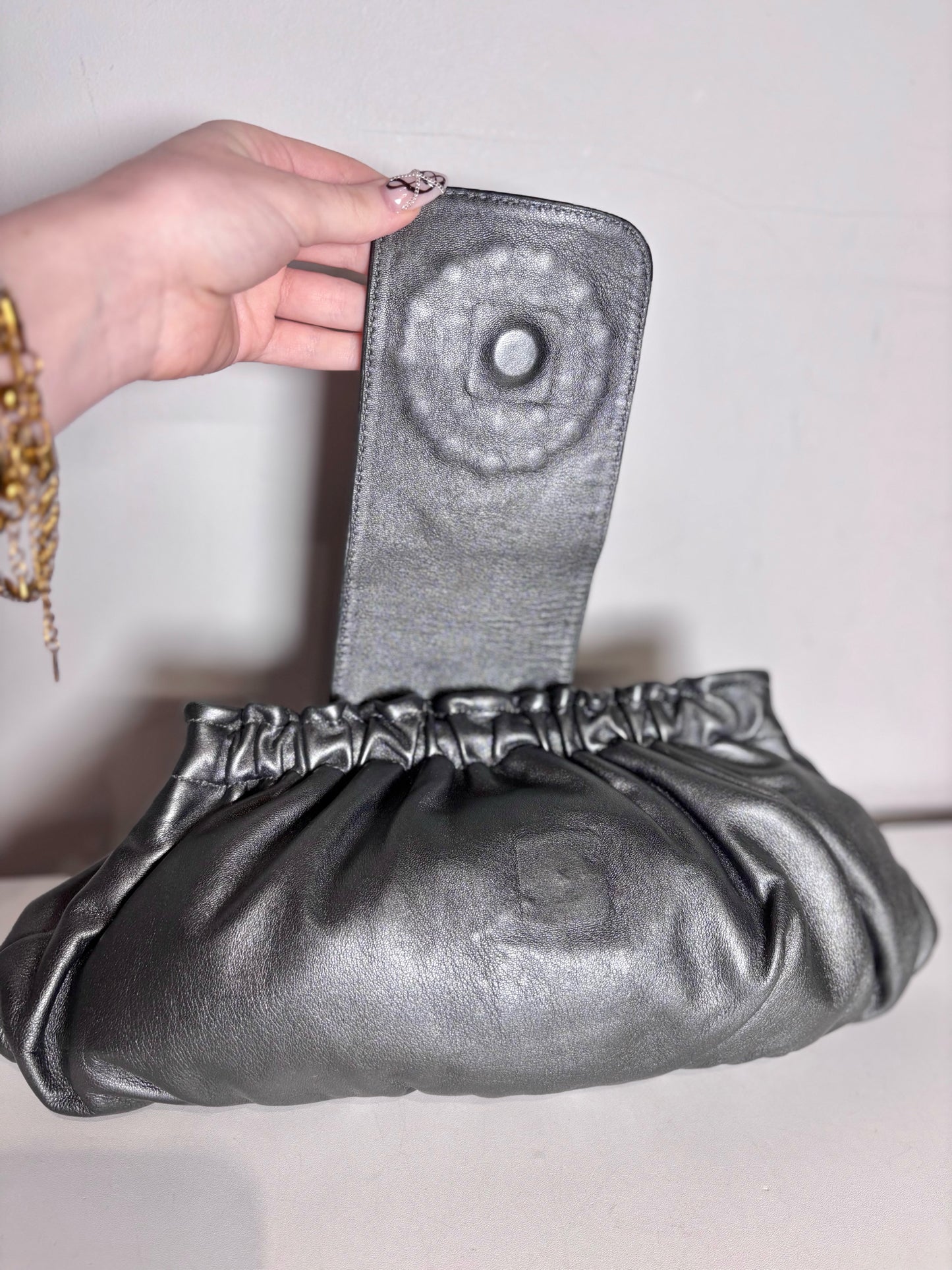M. Andonia Solid Leather Pre-owned Charcoal Clutch/Evening Bag