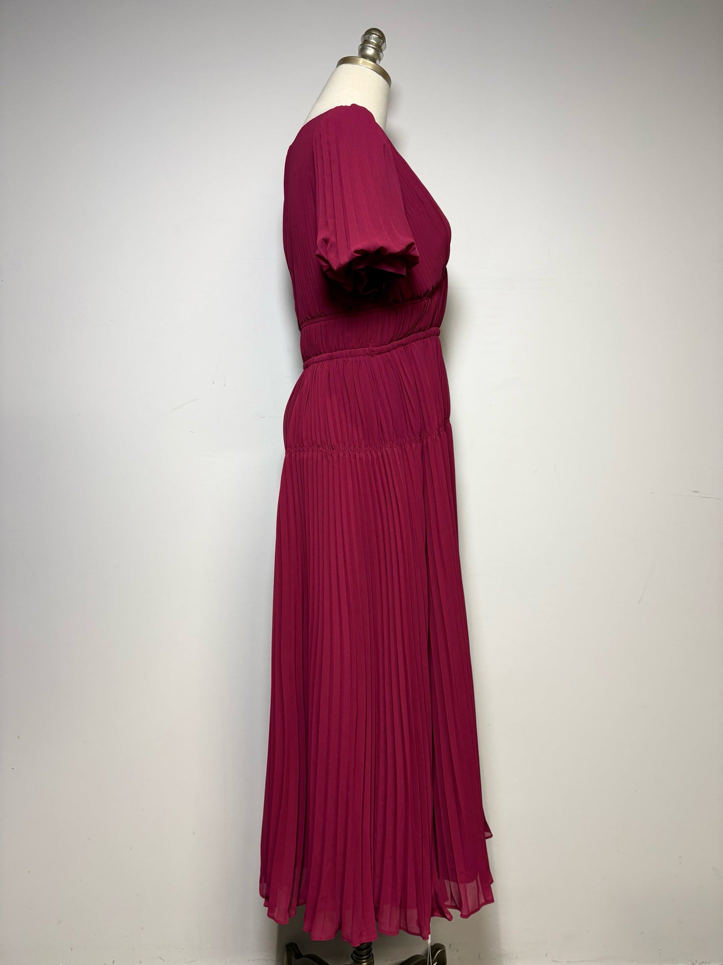 Women Size 4 Self-Portrait Burgundy MIdi Pleats Dress