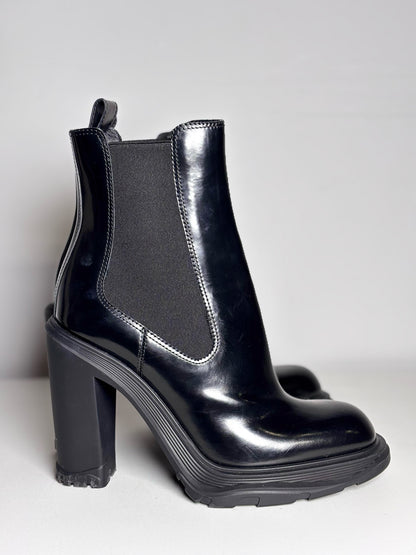 W Shoe Size 38 (8 US) Alexander McQueen Chelsea Black Leather Pre-owned Boots
