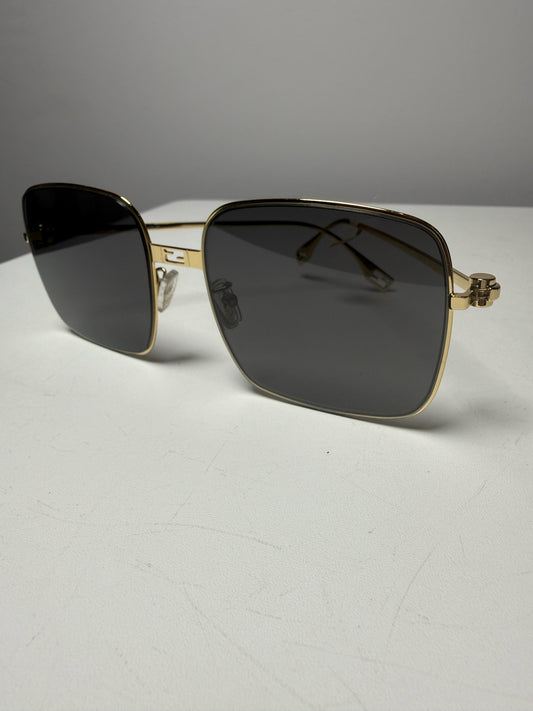 Fendi Baguette FE40123U Women's Pre-owned Gold Metal Rectangle Sunglasses