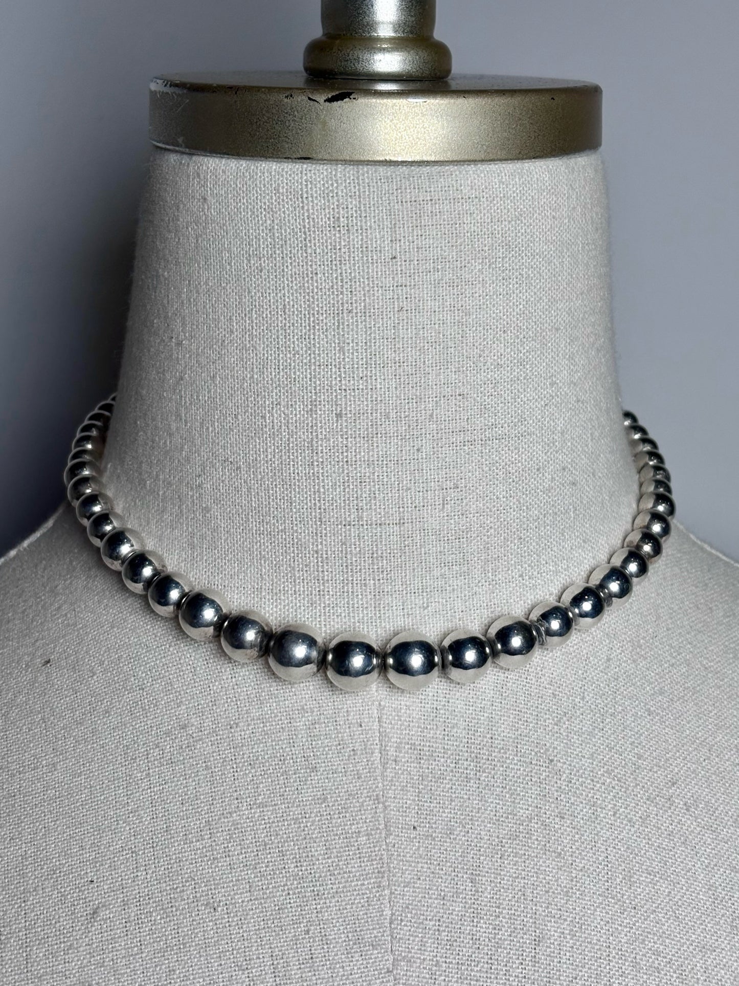 Tiffany & Co. Graduated Balls Sterling Silver Pre-owned Necklace