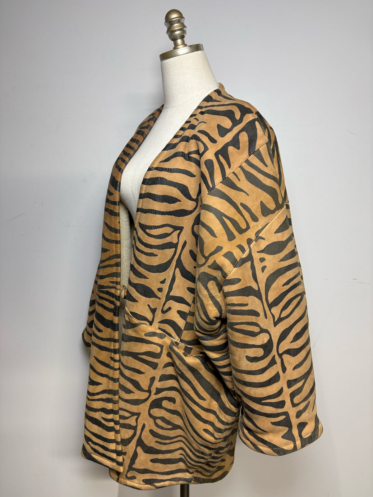 Women's Size S Bergdorf Goodman Vintage Tiger Print Leather Suede Shearling Pre-Owned Coat
