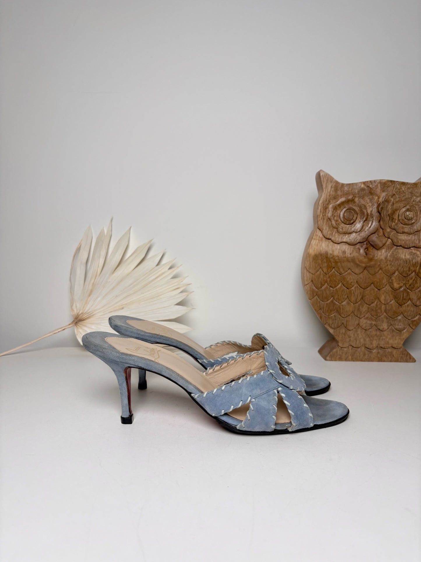 W Shoe Size 39 (9 US) Christian Louboutin Powder Blue Leather Suede Heels