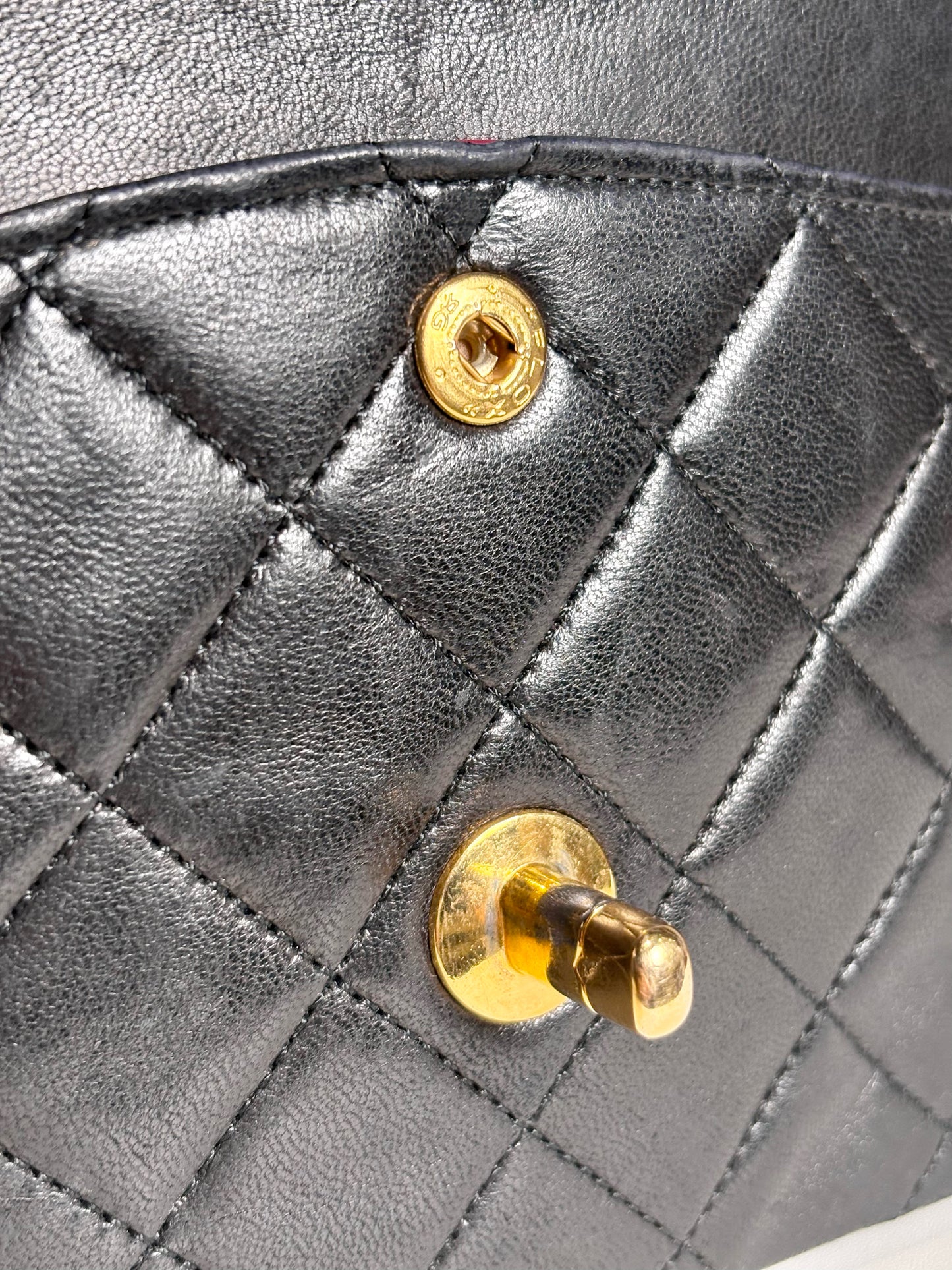Chanel Quilted Vint Leather DoubleFlap Series 0 24K Gold-Plated Pre-owned Bag