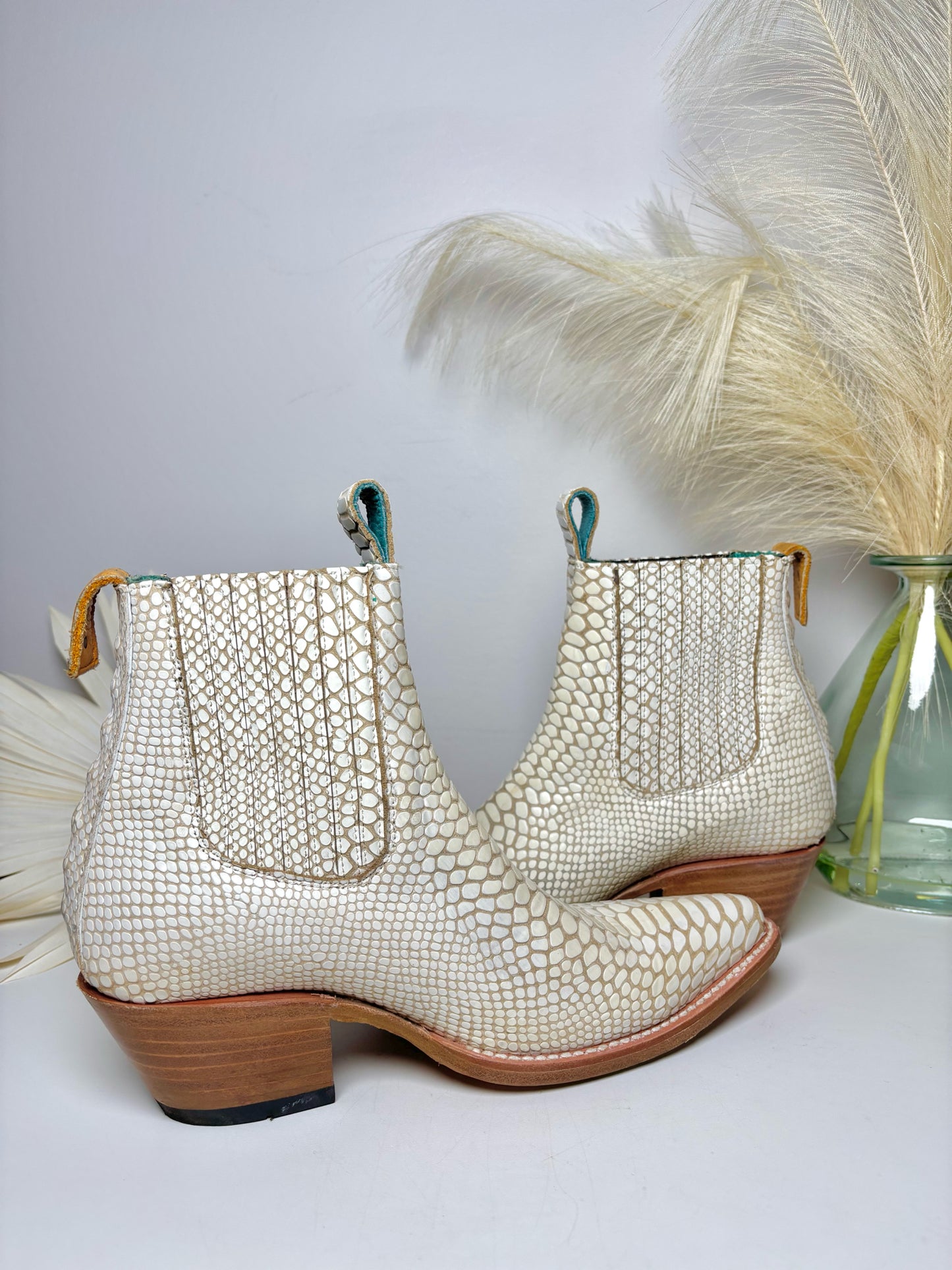 W Shoe Size 7.5 pskuufman... Bone Leather Snake Skin Boots