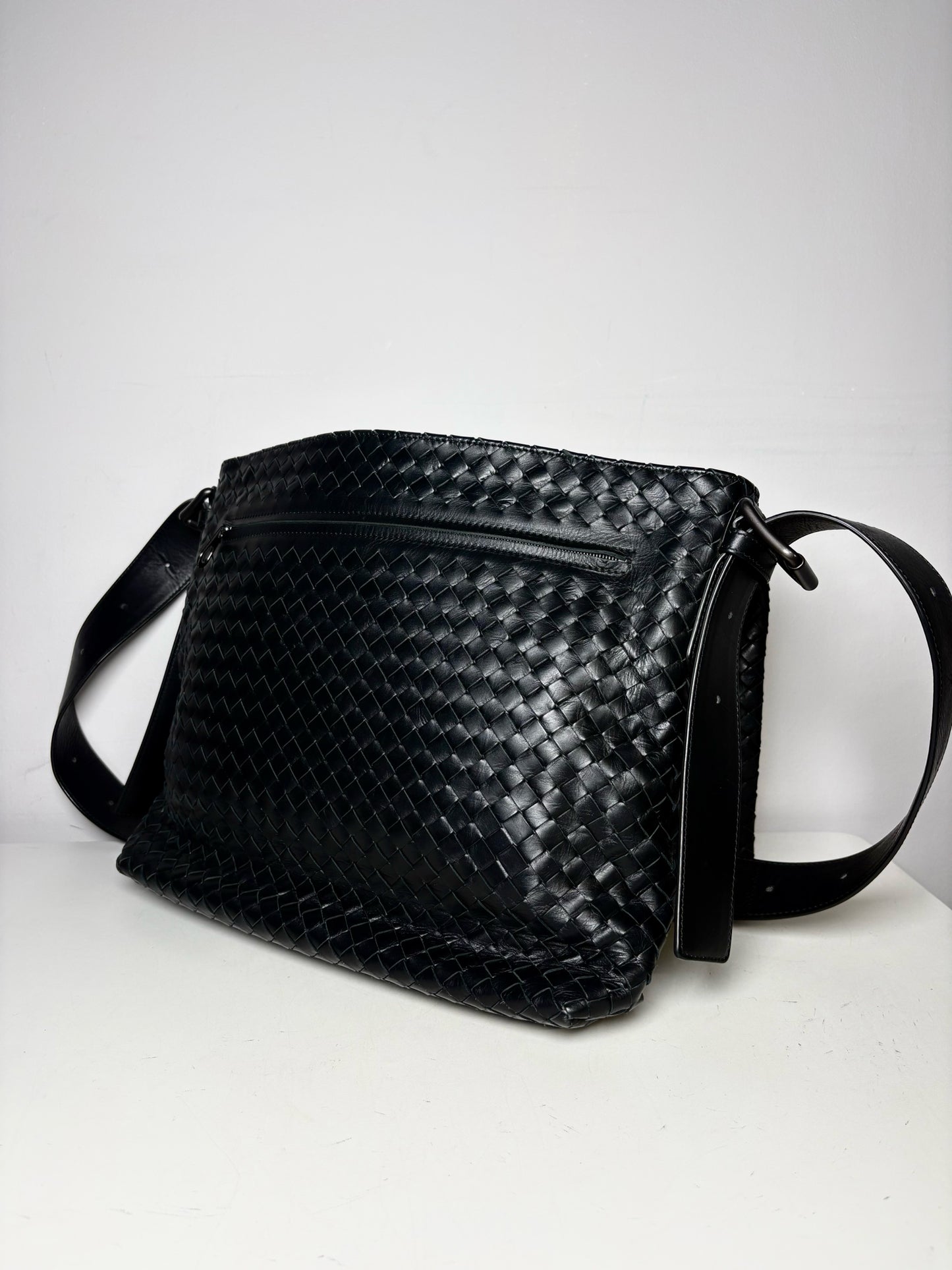 Bottega Veneta Woven Leather Pre-owned Black Calfskin Large Purse