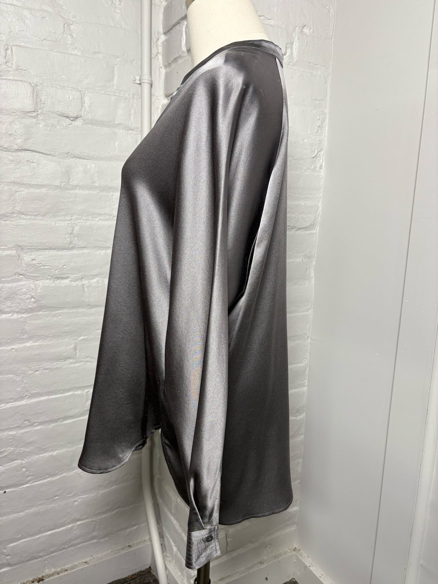 Women Size M Vince Gray Solid Silk Blouse