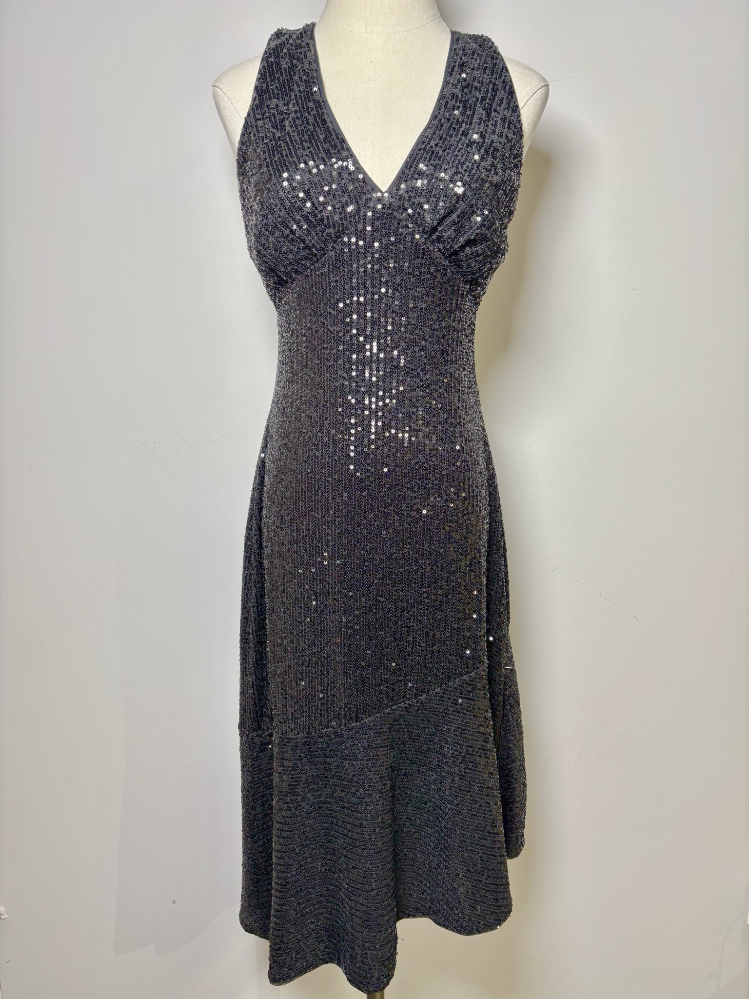 Women Size M BCBG Max Azria Black Sequins Dress VIDA STYLE SHOP Women Size M BCBG Max Azria Black Sequins Dress VIDA STYLE SHOP