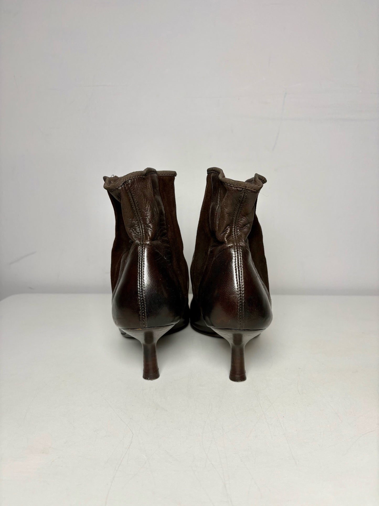 W Shoe Size 38.5 Chanel Interlocking Brown Leather Ankle Boots