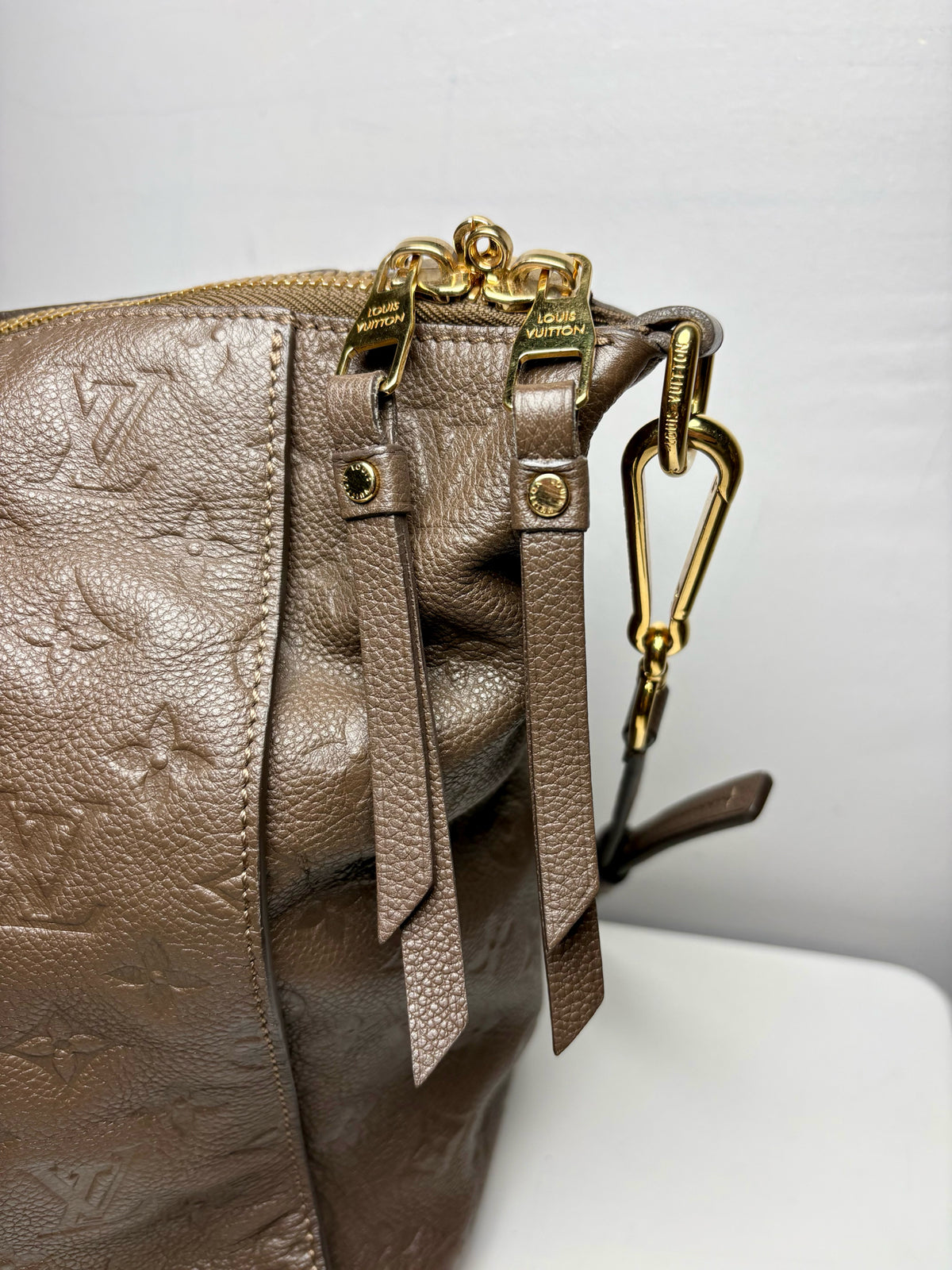 Women's Louis Vuitton Lumineuse PM Taupe Monogram Empreinte Leather Authentic Pre-Owned Bag