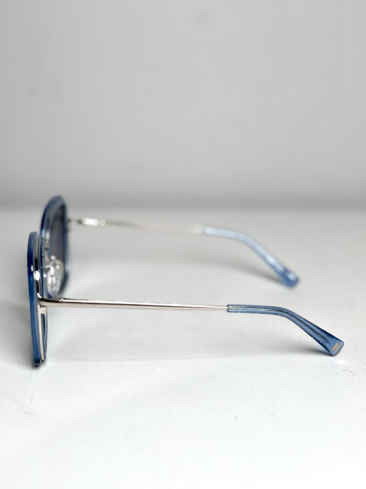 Elton John Eyewear Women's Pre-owned Blue Acetate Sunglasses